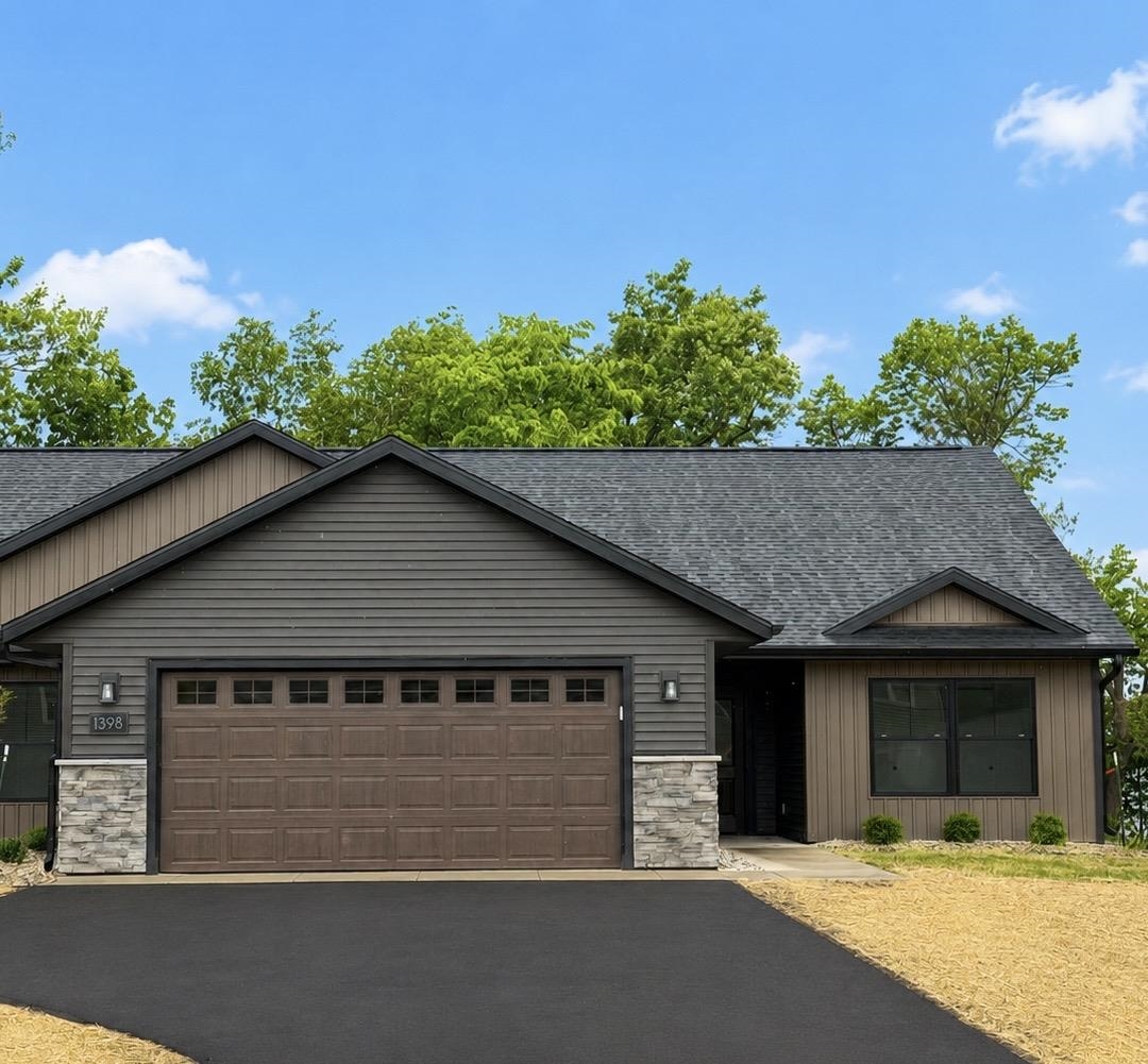 1398 PARK DRIVE, Schofield, Wisconsin 54476, 3 Bedrooms Bedrooms, 6 Rooms Rooms,2 BathroomsBathrooms,Residential,For Sale,1398 PARK DRIVE,22602648