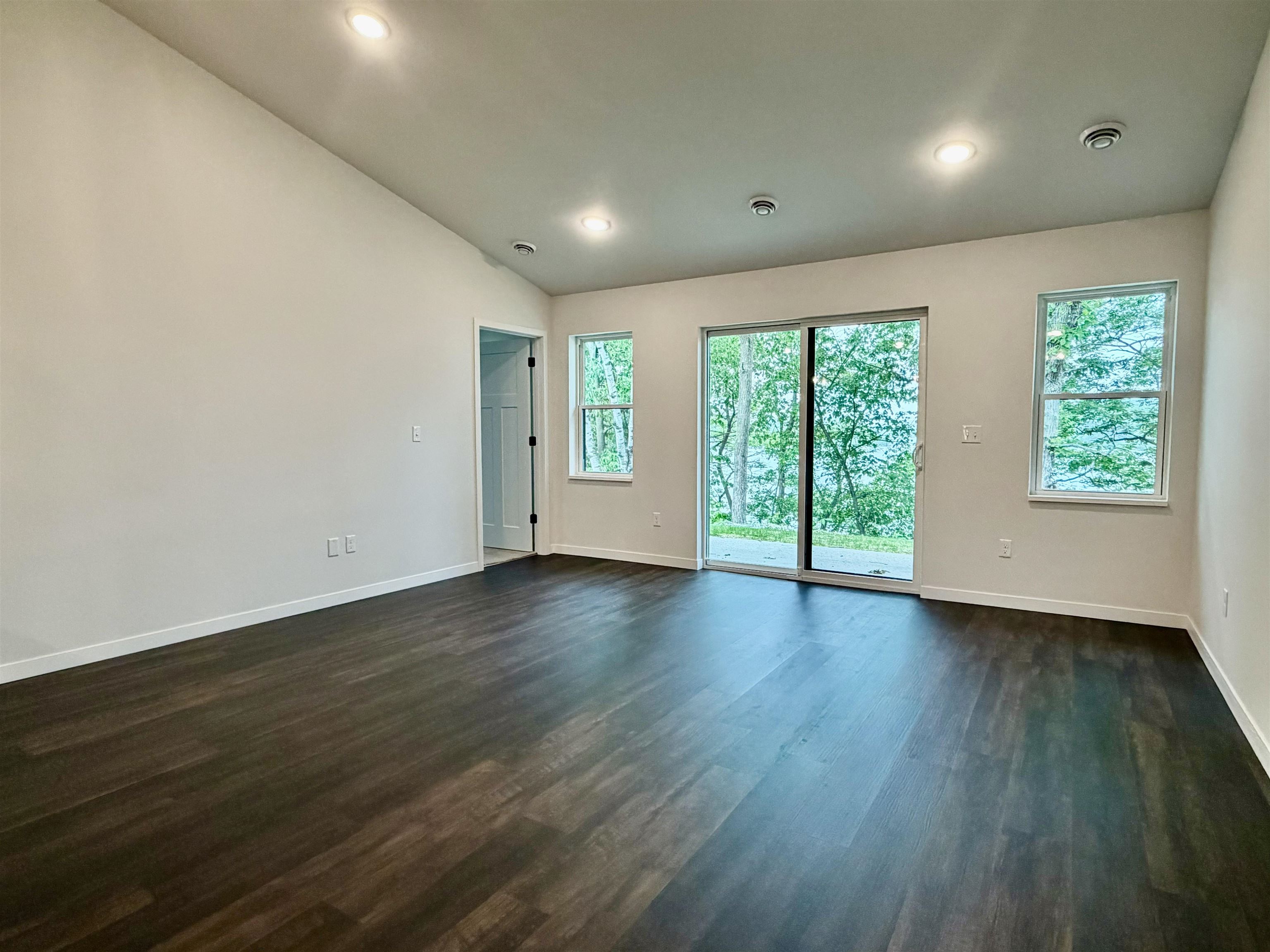 1398 PARK DRIVE, Schofield, Wisconsin 54476, 3 Bedrooms Bedrooms, 6 Rooms Rooms,2 BathroomsBathrooms,Residential,For Sale,1398 PARK DRIVE,22602648