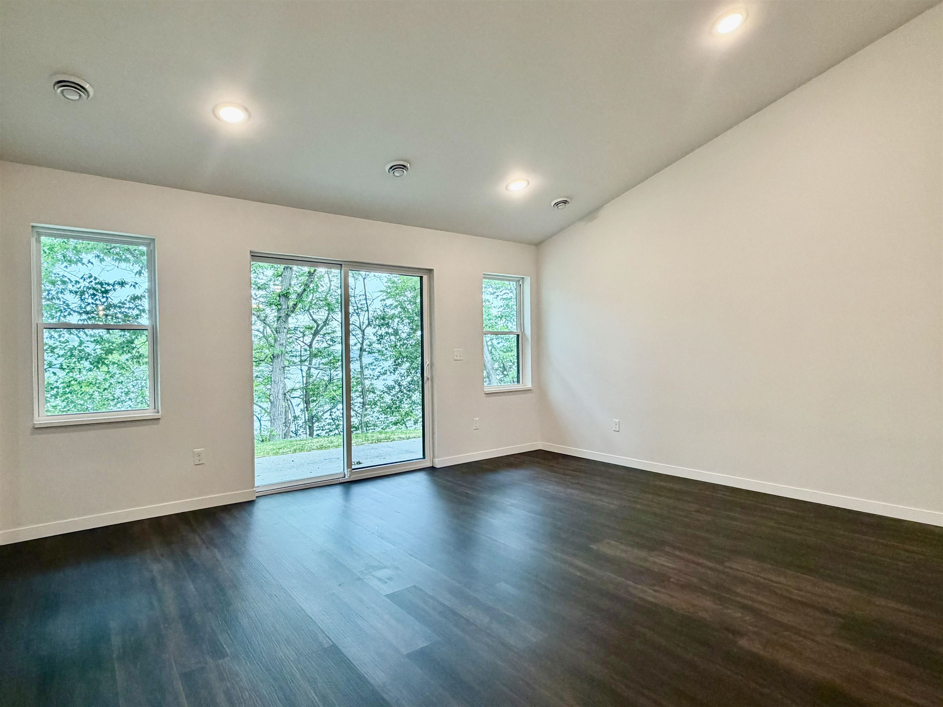 1398 PARK DRIVE, Schofield, Wisconsin 54476, 3 Bedrooms Bedrooms, 6 Rooms Rooms,2 BathroomsBathrooms,Residential,For Sale,1398 PARK DRIVE,22602648