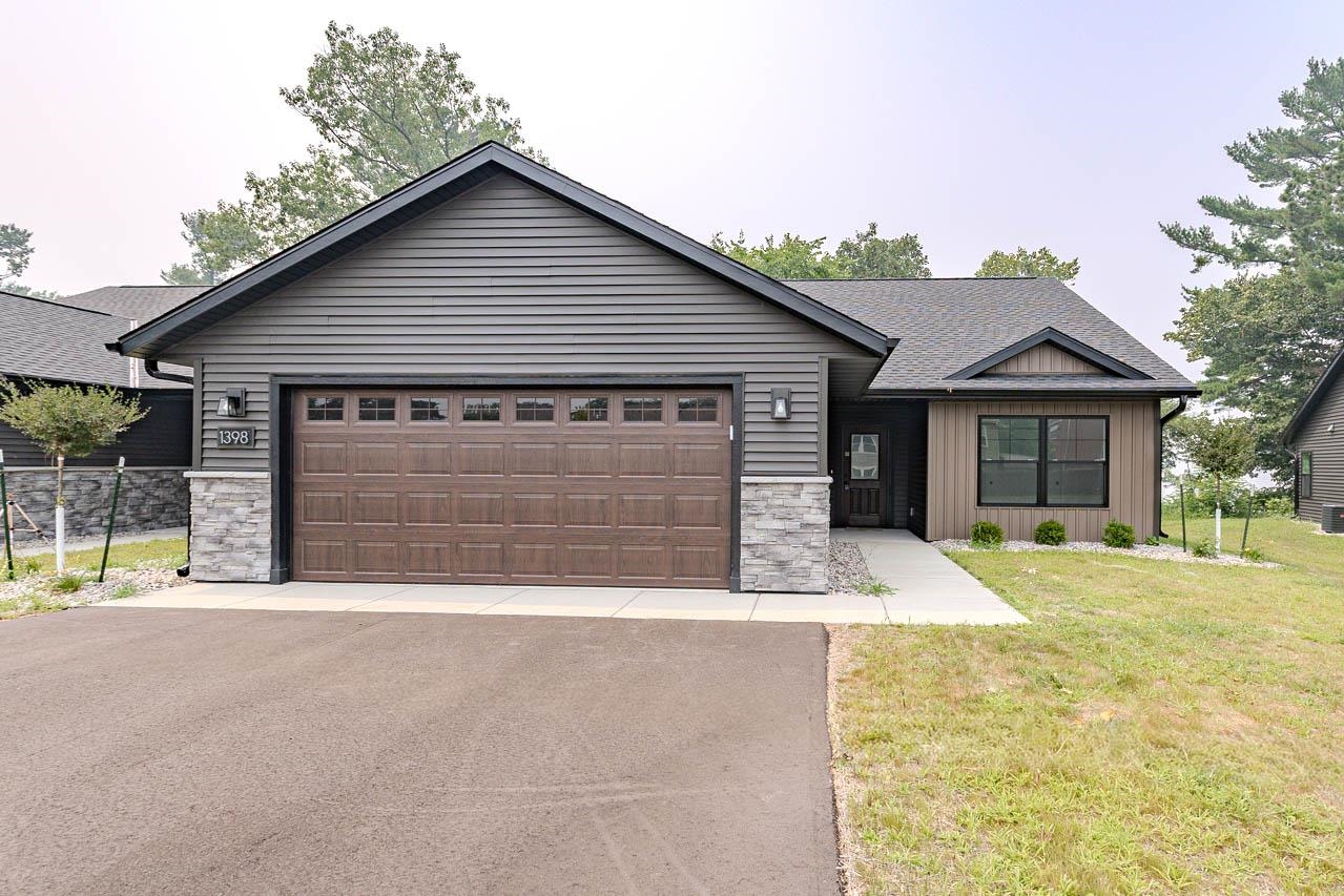1398 PARK DRIVE, Schofield, Wisconsin 54476, 3 Bedrooms Bedrooms, 6 Rooms Rooms,2 BathroomsBathrooms,Residential,For Sale,1398 PARK DRIVE,22602648