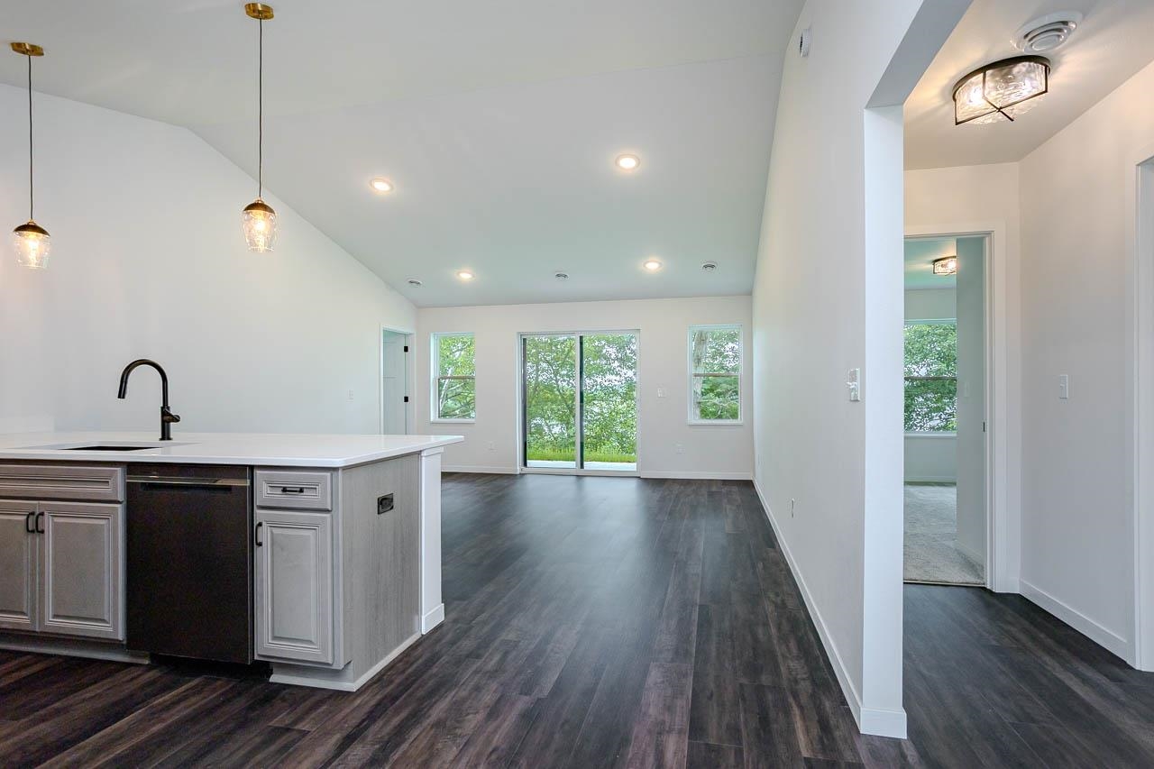 1398 PARK DRIVE, Schofield, Wisconsin 54476, 3 Bedrooms Bedrooms, 6 Rooms Rooms,2 BathroomsBathrooms,Residential,For Sale,1398 PARK DRIVE,22602648