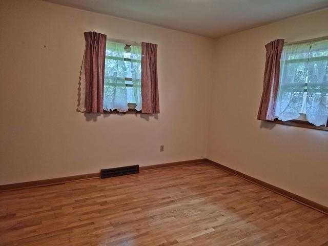 422 E FOREST STREET, Marshfield, Wisconsin 54449, 3 Bedrooms Bedrooms, ,1 BathroomBathrooms,Residential,For Sale,422 E FOREST STREET,22602650