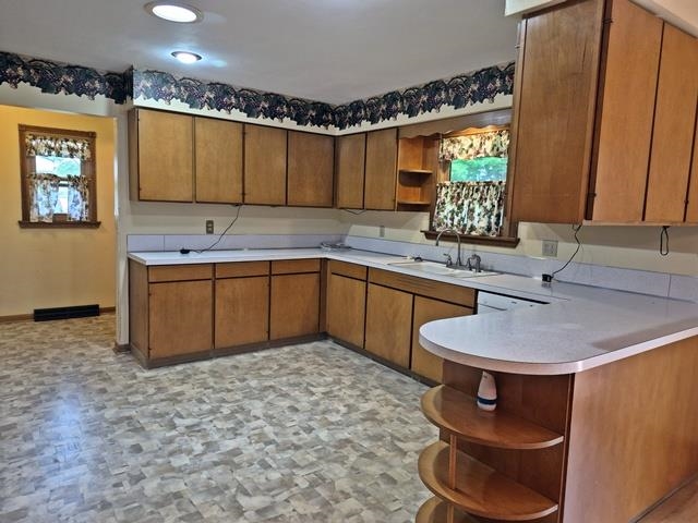 422 E FOREST STREET, Marshfield, Wisconsin 54449, 3 Bedrooms Bedrooms, ,1 BathroomBathrooms,Residential,For Sale,422 E FOREST STREET,22602650