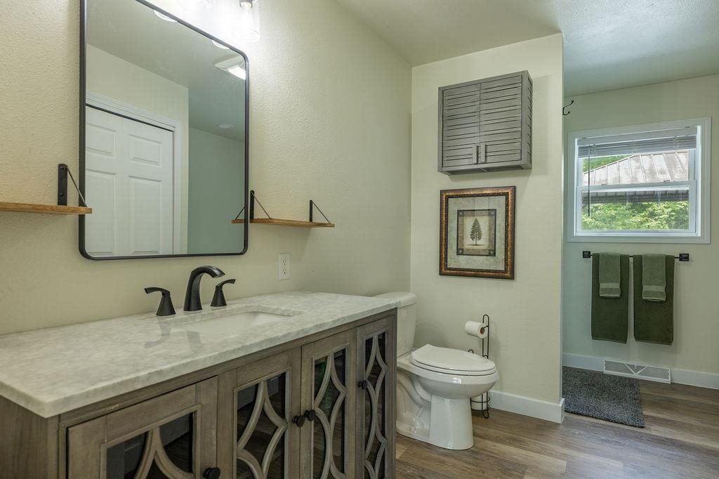 1331 48TH STREET NORTH, Wisconsin Rapids, Wisconsin 54494, 3 Bedrooms Bedrooms, ,3 BathroomsBathrooms,Residential,For Sale,1331 48TH STREET NORTH,22602660