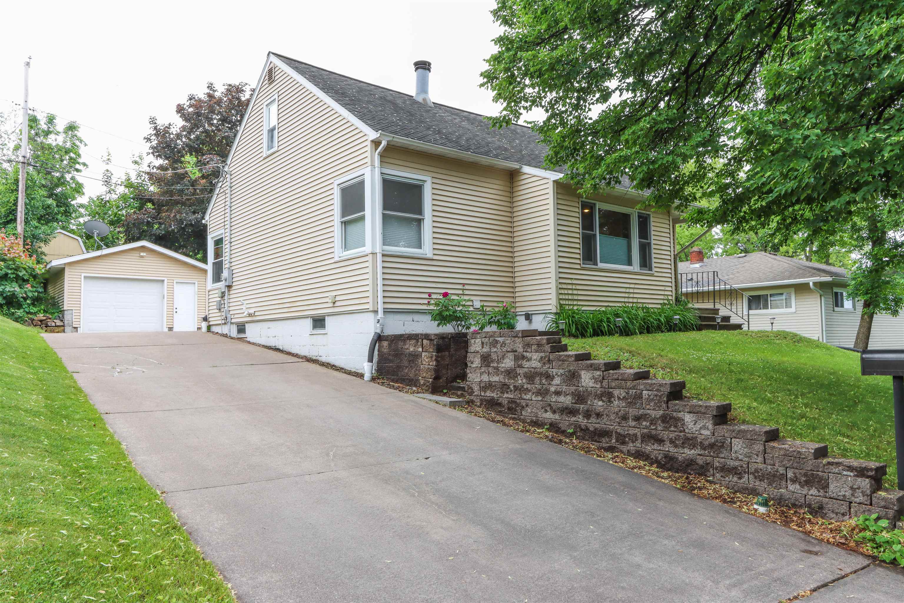 807 NINA AVENUE, Wausau, Wisconsin 54403, 3 Bedrooms Bedrooms, ,1 BathroomBathrooms,Residential,For Sale,807 NINA AVENUE,22602662
