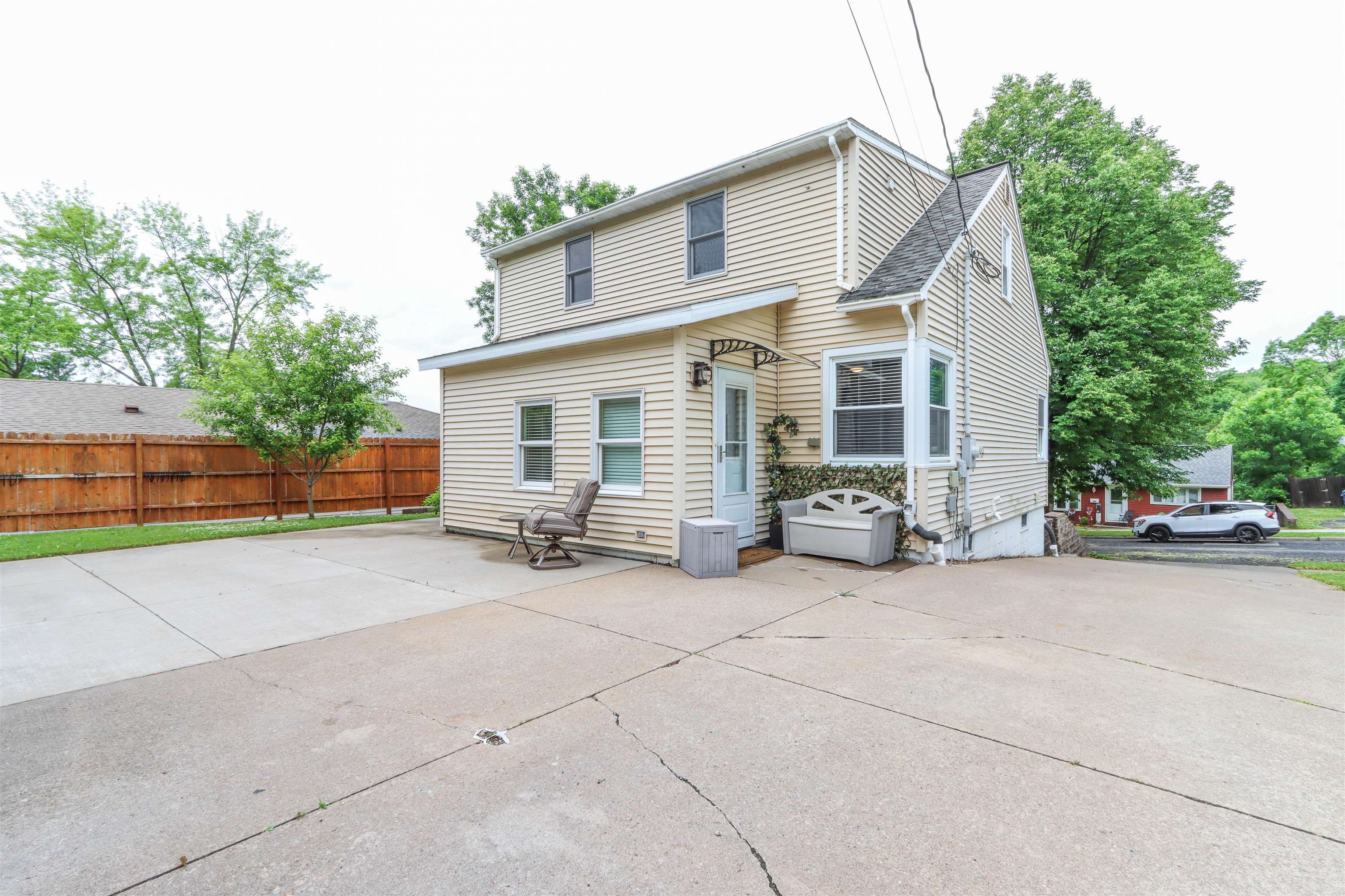 807 NINA AVENUE, Wausau, Wisconsin 54403, 3 Bedrooms Bedrooms, ,1 BathroomBathrooms,Residential,For Sale,807 NINA AVENUE,22602662