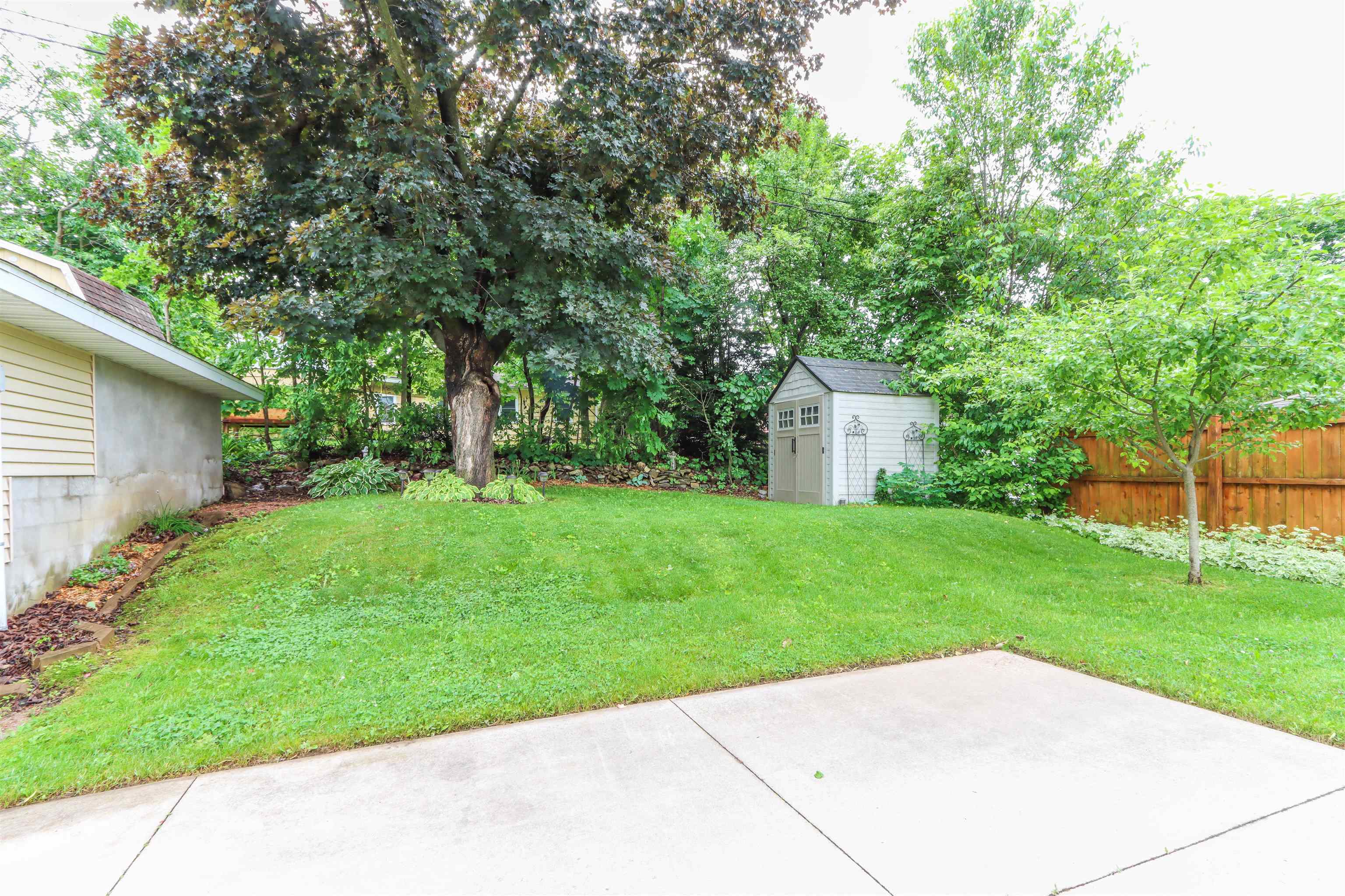 807 NINA AVENUE, Wausau, Wisconsin 54403, 3 Bedrooms Bedrooms, ,1 BathroomBathrooms,Residential,For Sale,807 NINA AVENUE,22602662