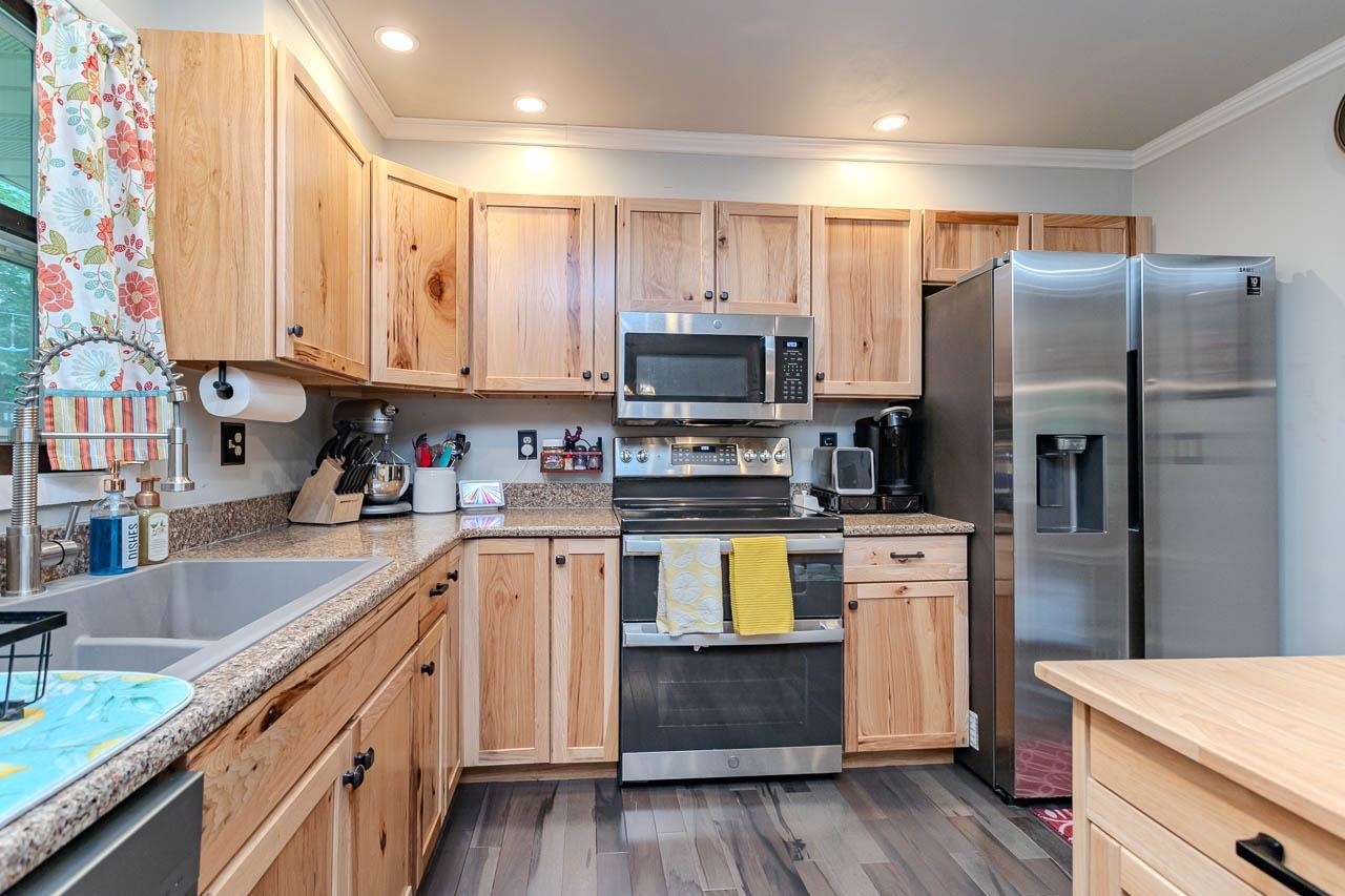 4009 HENRY STREET, Wausau, Wisconsin 54403, 3 Bedrooms Bedrooms, ,3 BathroomsBathrooms,Residential,For Sale,4009 HENRY STREET,22602665