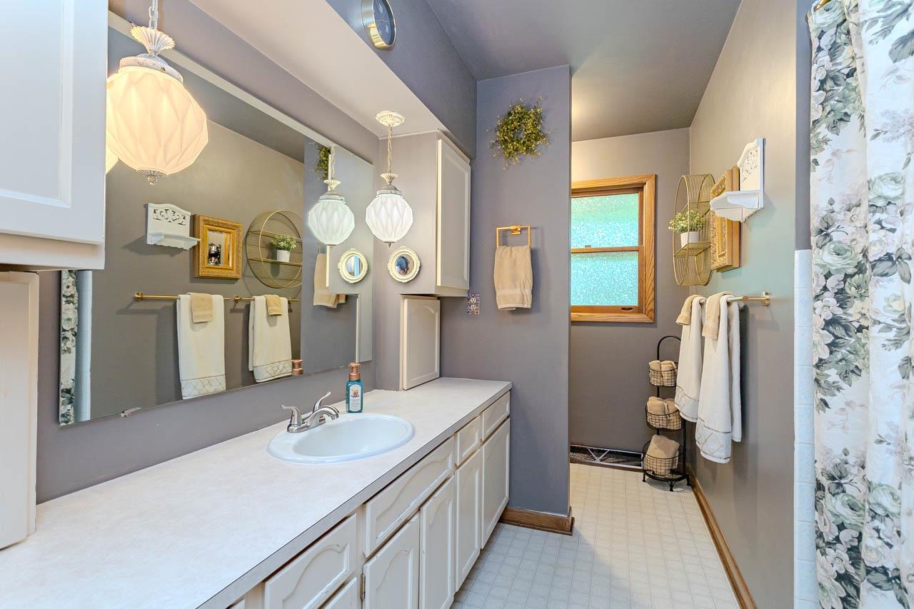 4009 HENRY STREET, Wausau, Wisconsin 54403, 3 Bedrooms Bedrooms, ,3 BathroomsBathrooms,Residential,For Sale,4009 HENRY STREET,22602665