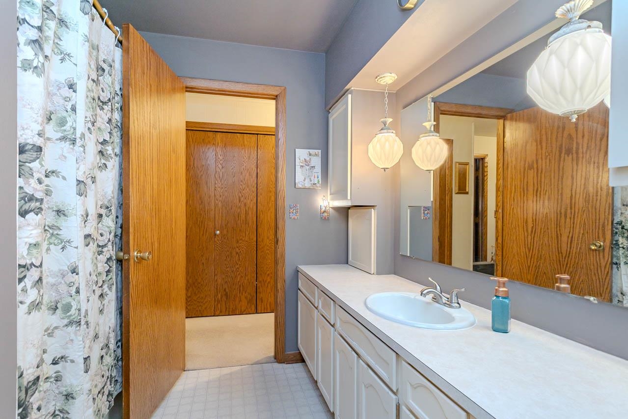 4009 HENRY STREET, Wausau, Wisconsin 54403, 3 Bedrooms Bedrooms, ,3 BathroomsBathrooms,Residential,For Sale,4009 HENRY STREET,22602665