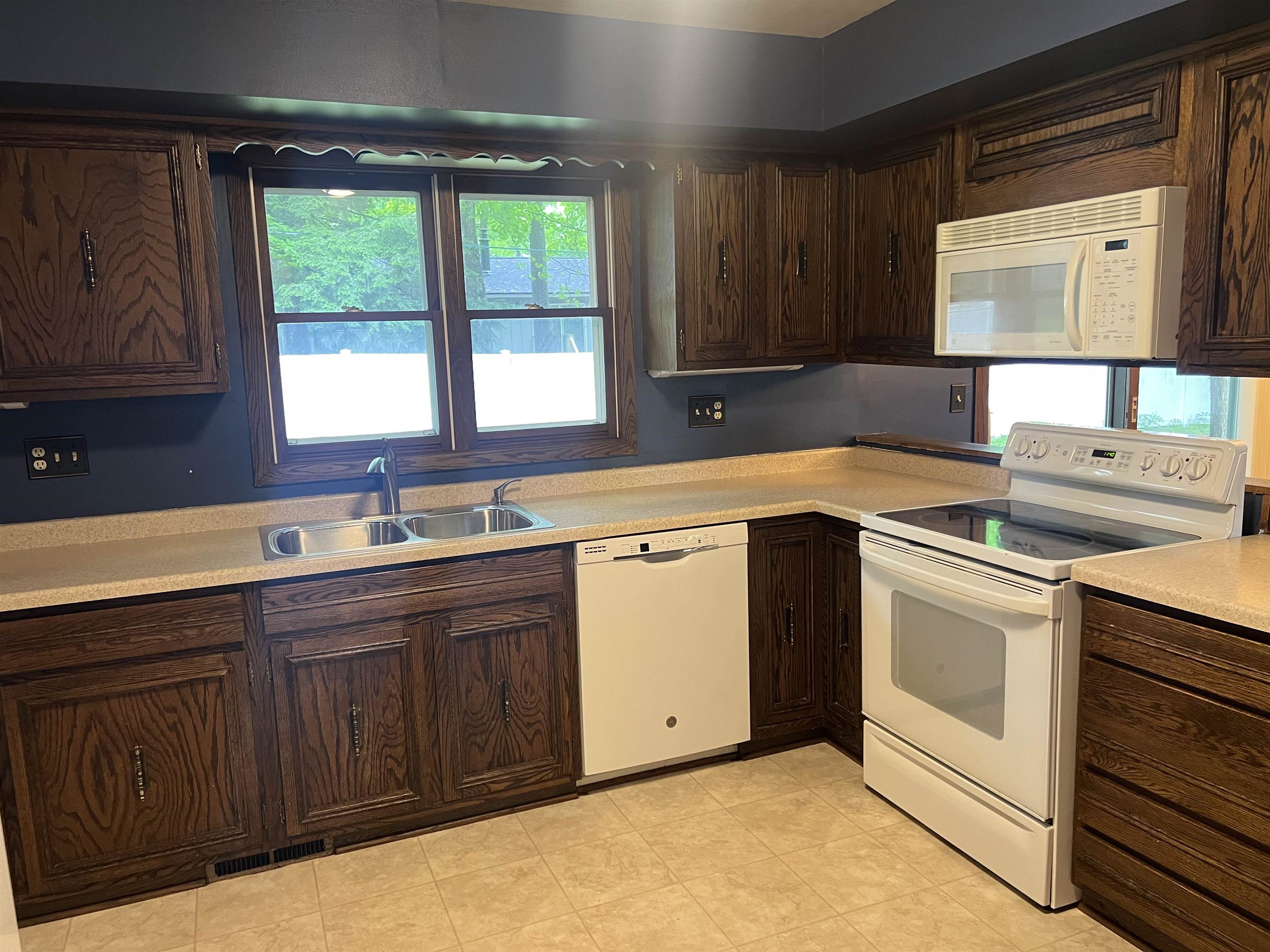 7112 SYLVAN STREET, Schofield, Wisconsin 54476, 4 Bedrooms Bedrooms, ,2 BathroomsBathrooms,Residential,For Sale,7112 SYLVAN STREET,22602666