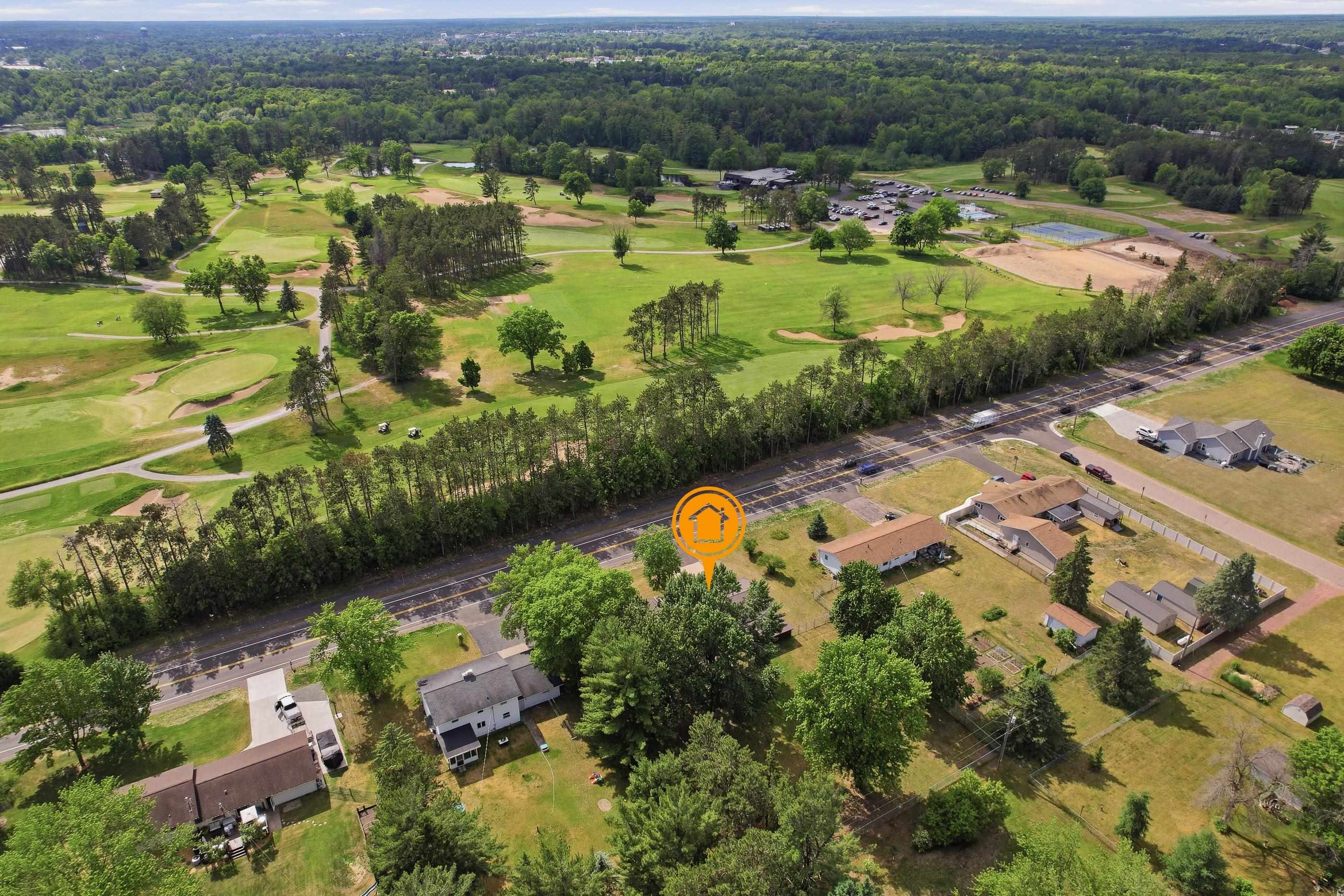 1917 COUNTRY CLUB DRIVE, Stevens Point, Wisconsin 54481, 4 Bedrooms Bedrooms, ,2 BathroomsBathrooms,Residential,For Sale,1917 COUNTRY CLUB DRIVE,22602667