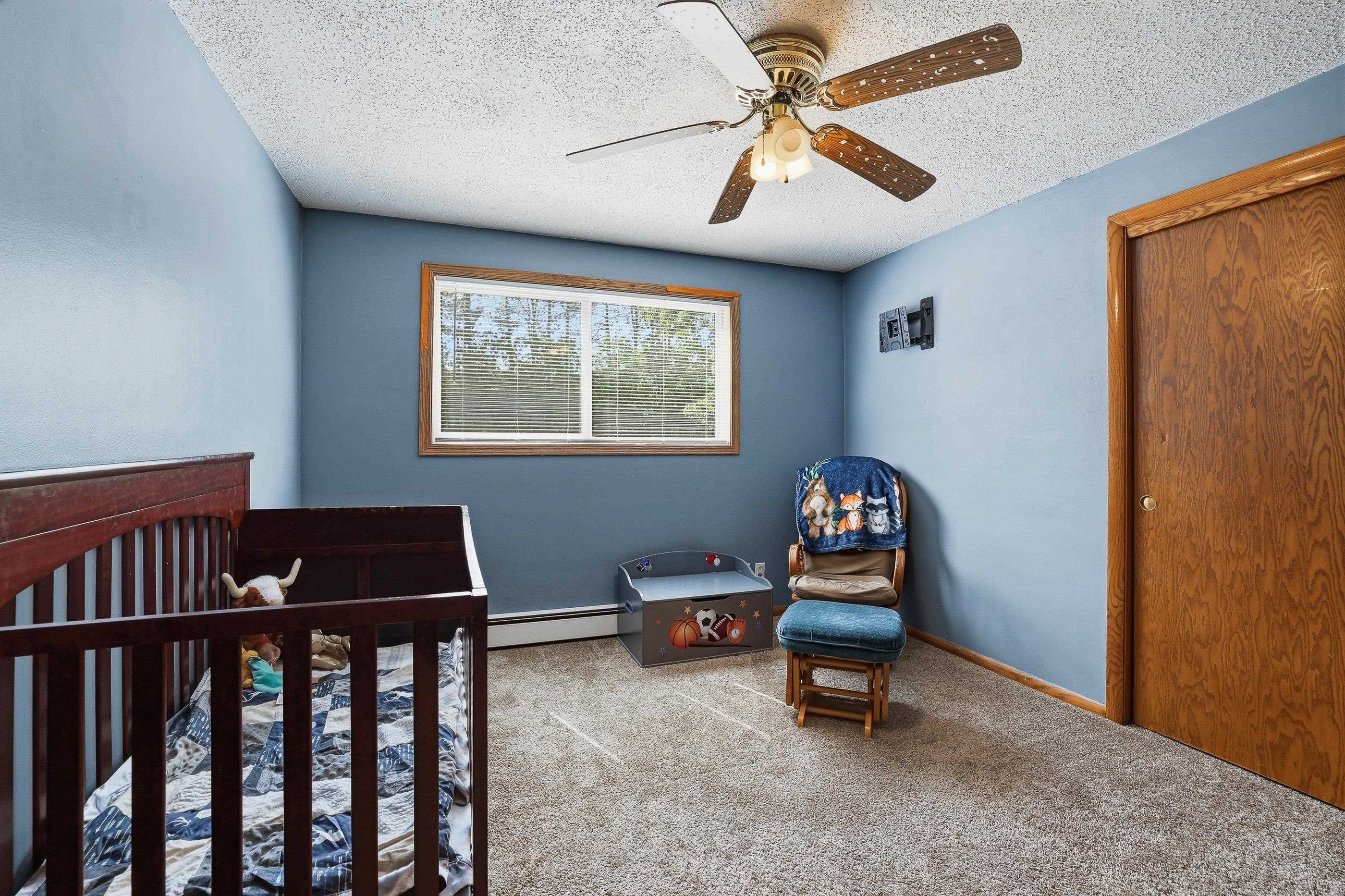 1917 COUNTRY CLUB DRIVE, Stevens Point, Wisconsin 54481, 4 Bedrooms Bedrooms, ,2 BathroomsBathrooms,Residential,For Sale,1917 COUNTRY CLUB DRIVE,22602667