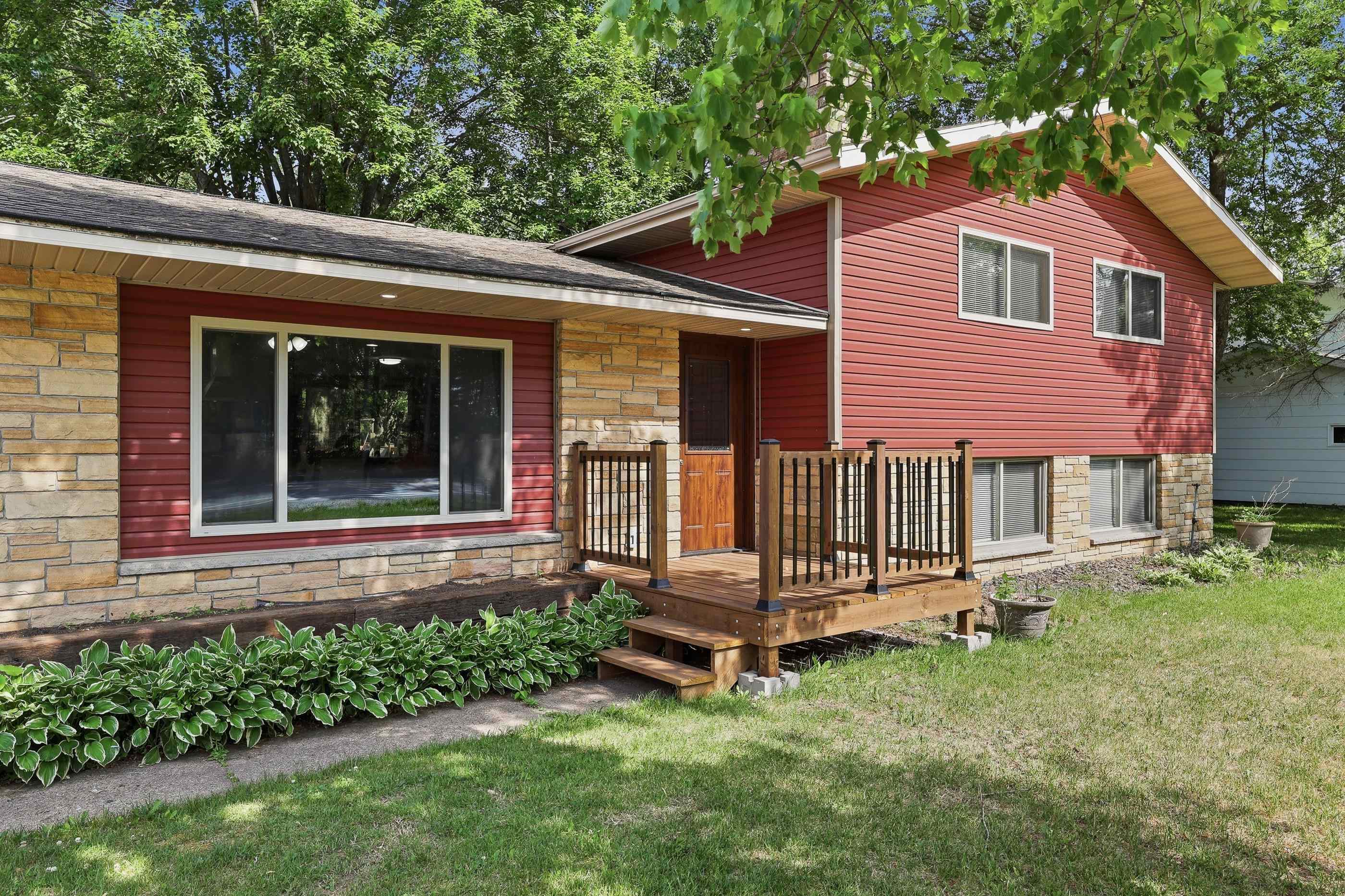 1917 COUNTRY CLUB DRIVE, Stevens Point, Wisconsin 54481, 4 Bedrooms Bedrooms, ,2 BathroomsBathrooms,Residential,For Sale,1917 COUNTRY CLUB DRIVE,22602667