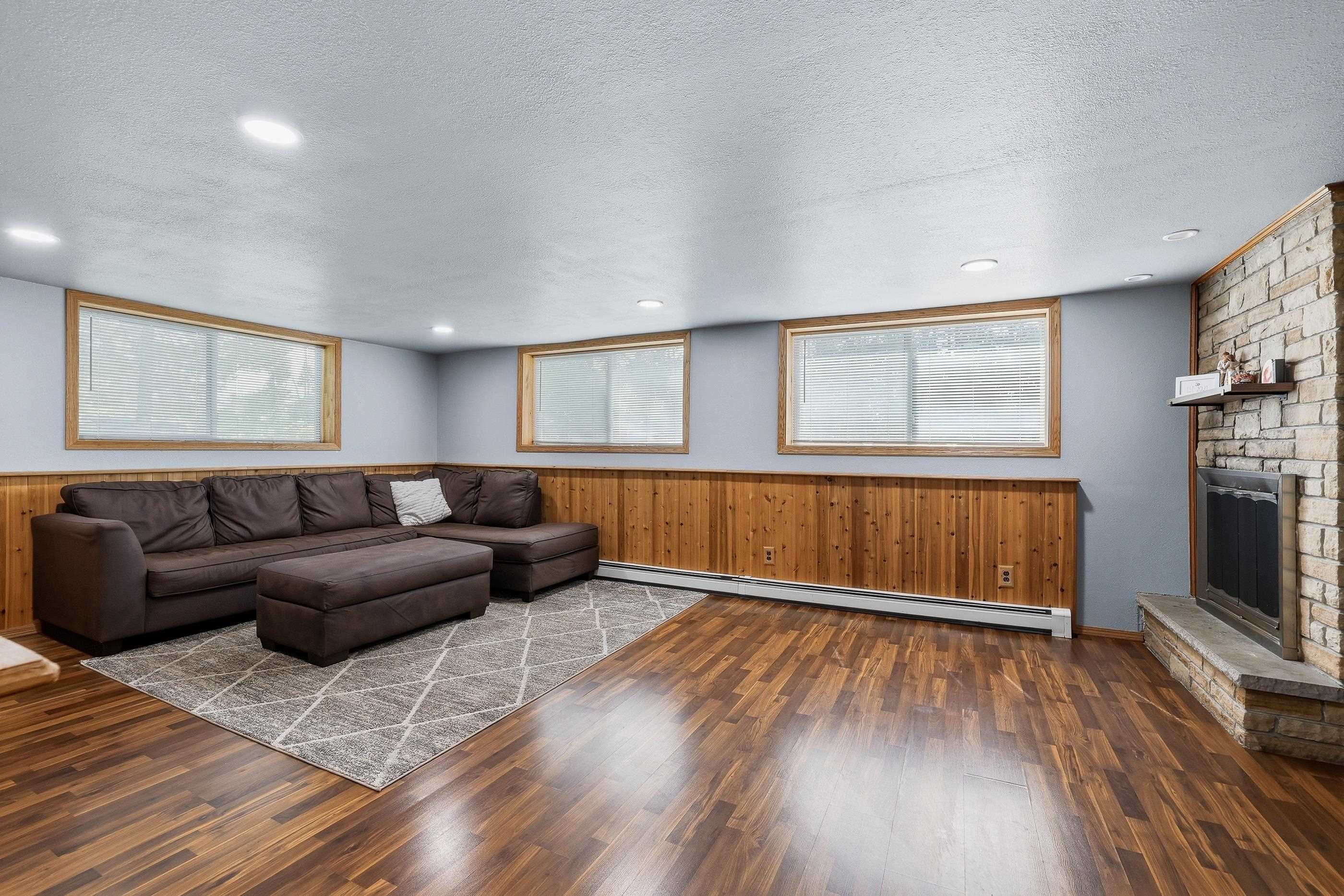 1917 COUNTRY CLUB DRIVE, Stevens Point, Wisconsin 54481, 4 Bedrooms Bedrooms, ,2 BathroomsBathrooms,Residential,For Sale,1917 COUNTRY CLUB DRIVE,22602667