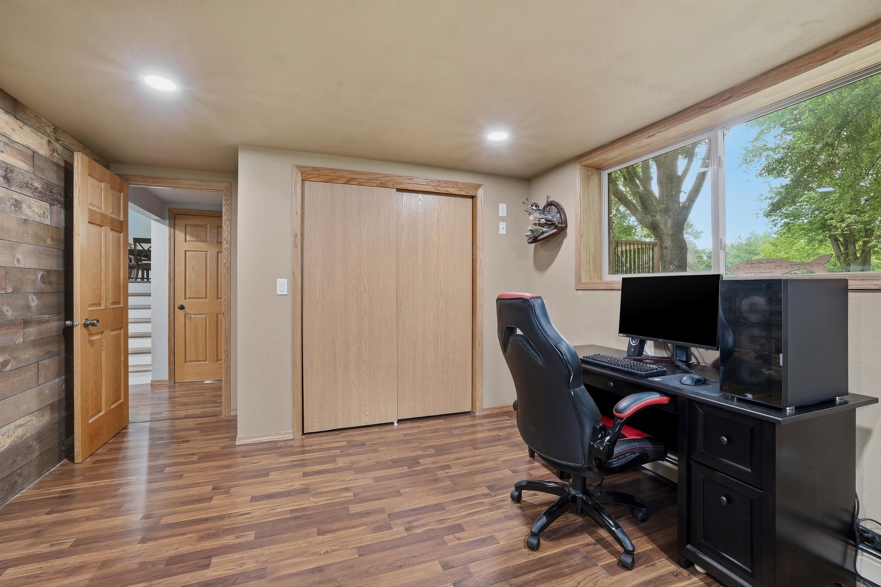 1917 COUNTRY CLUB DRIVE, Stevens Point, Wisconsin 54481, 4 Bedrooms Bedrooms, ,2 BathroomsBathrooms,Residential,For Sale,1917 COUNTRY CLUB DRIVE,22602667