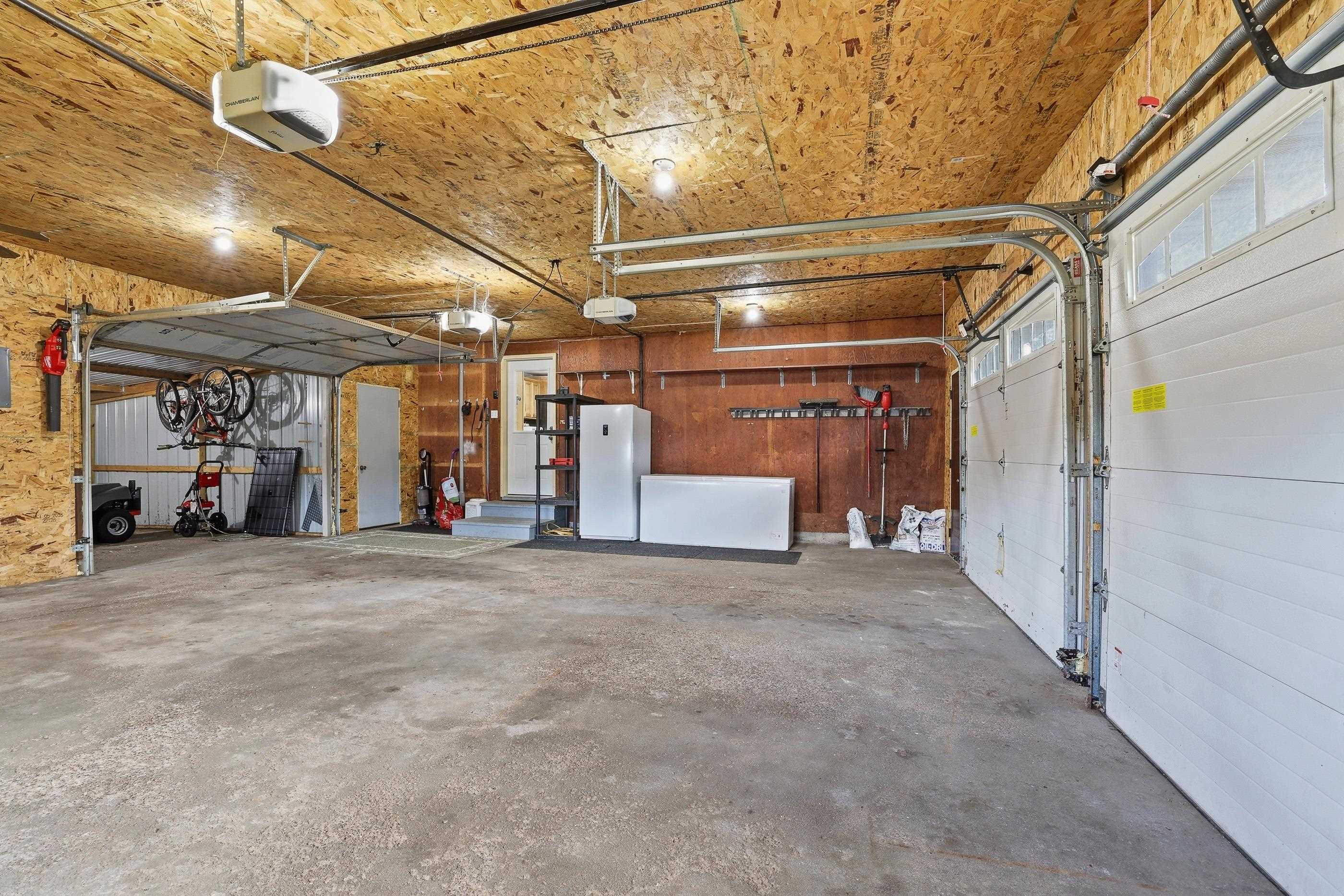 1917 COUNTRY CLUB DRIVE, Stevens Point, Wisconsin 54481, 4 Bedrooms Bedrooms, ,2 BathroomsBathrooms,Residential,For Sale,1917 COUNTRY CLUB DRIVE,22602667