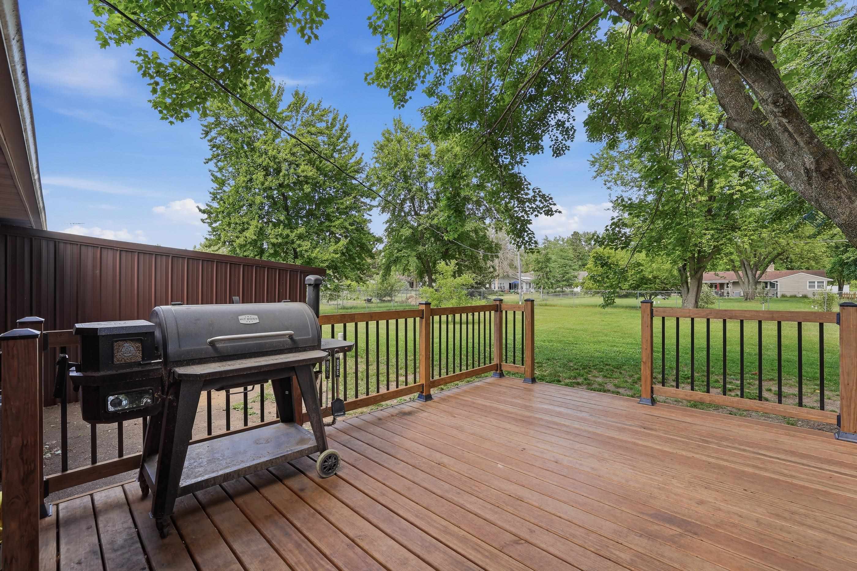 1917 COUNTRY CLUB DRIVE, Stevens Point, Wisconsin 54481, 4 Bedrooms Bedrooms, ,2 BathroomsBathrooms,Residential,For Sale,1917 COUNTRY CLUB DRIVE,22602667