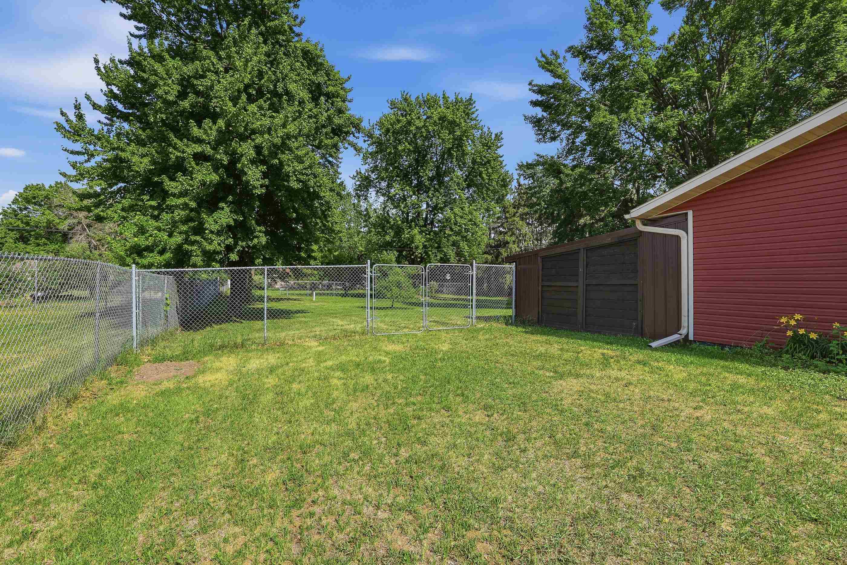 1917 COUNTRY CLUB DRIVE, Stevens Point, Wisconsin 54481, 4 Bedrooms Bedrooms, ,2 BathroomsBathrooms,Residential,For Sale,1917 COUNTRY CLUB DRIVE,22602667