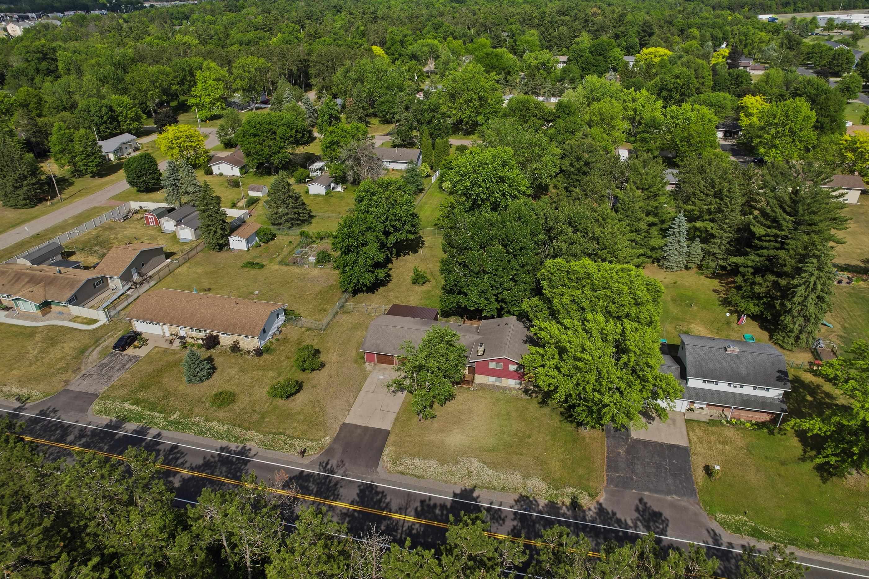 1917 COUNTRY CLUB DRIVE, Stevens Point, Wisconsin 54481, 4 Bedrooms Bedrooms, ,2 BathroomsBathrooms,Residential,For Sale,1917 COUNTRY CLUB DRIVE,22602667