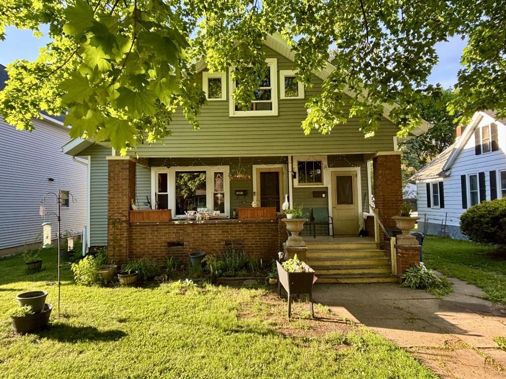 810 HENRIETTA STREET, Wausau, Wisconsin 54403, 2 Bedrooms Bedrooms, ,1 BathroomBathrooms,Multi-family,For Sale,810 HENRIETTA STREET,22602668