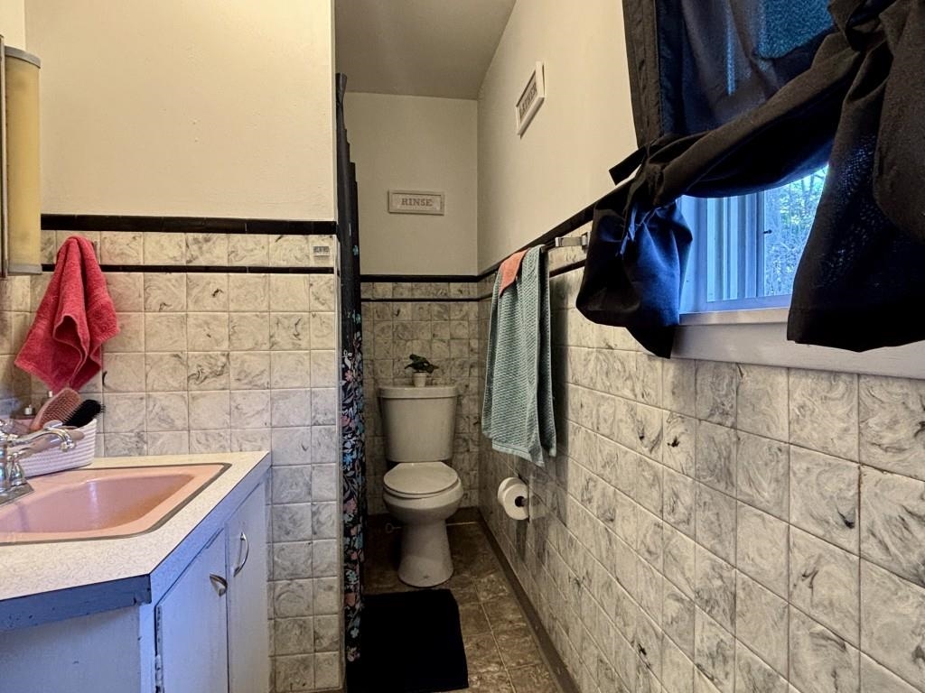 606 N 6TH STREET, Wausau, Wisconsin 54403, 4 Bedrooms Bedrooms, ,1 BathroomBathrooms,Residential,For Sale,606 N 6TH STREET,22602669