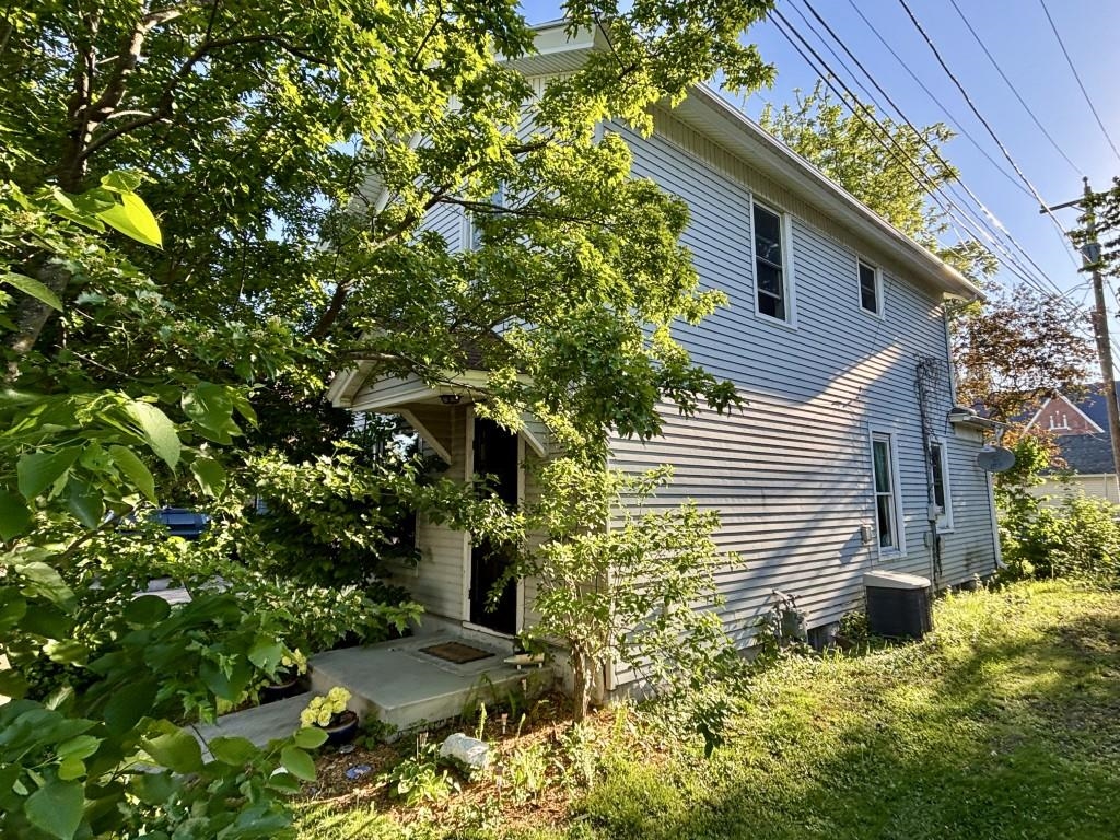 606 N 6TH STREET, Wausau, Wisconsin 54403, 4 Bedrooms Bedrooms, ,1 BathroomBathrooms,Residential,For Sale,606 N 6TH STREET,22602669
