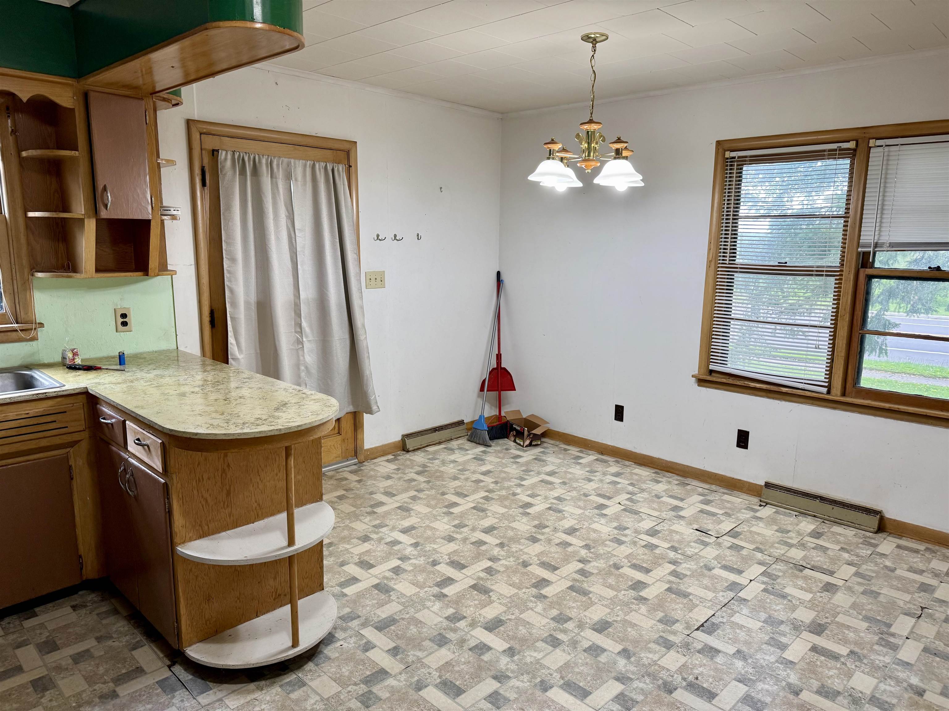 346 S LAKE AVENUE, Phillips, Wisconsin 54555, 4 Bedrooms Bedrooms, ,2 BathroomsBathrooms,Residential,For Sale,346 S LAKE AVENUE,22602673
