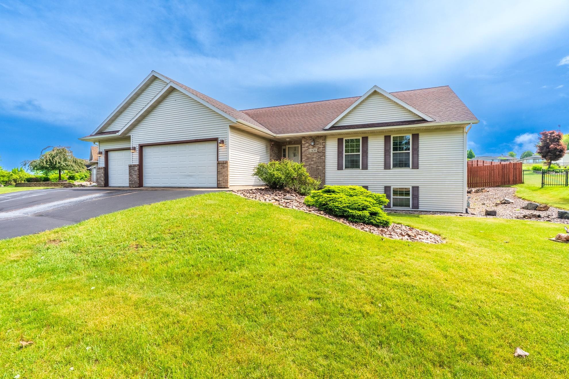 1430 SUMNER STREET, Wausau, Wisconsin 54403, 4 Bedrooms Bedrooms, ,3 BathroomsBathrooms,Residential,For Sale,1430 SUMNER STREET,22602680