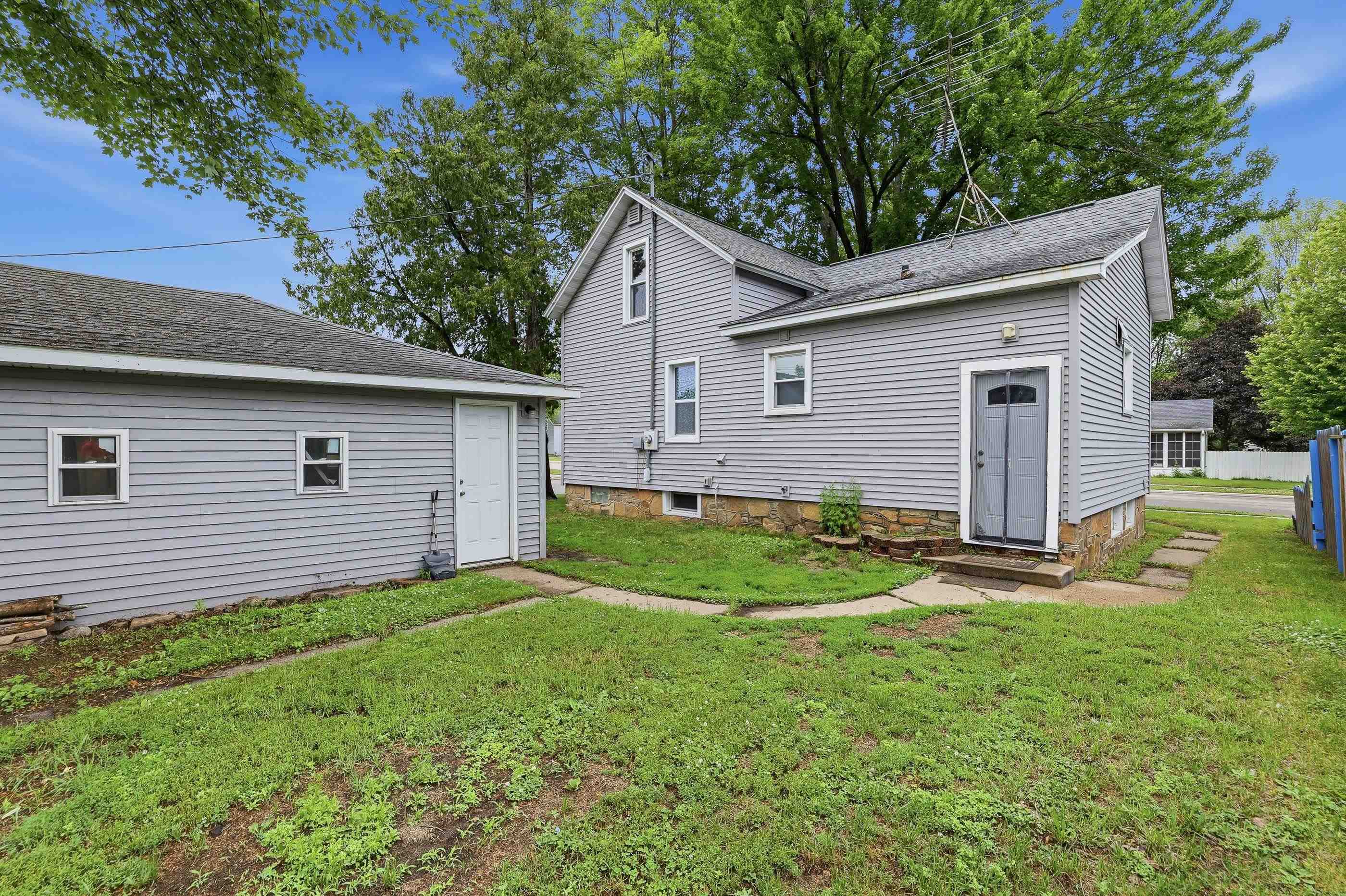 451 N 9TH AVENUE, Wisconsin Rapids, Wisconsin 54494, 3 Bedrooms Bedrooms, ,1 BathroomBathrooms,Residential,For Sale,451 N 9TH AVENUE,22602683