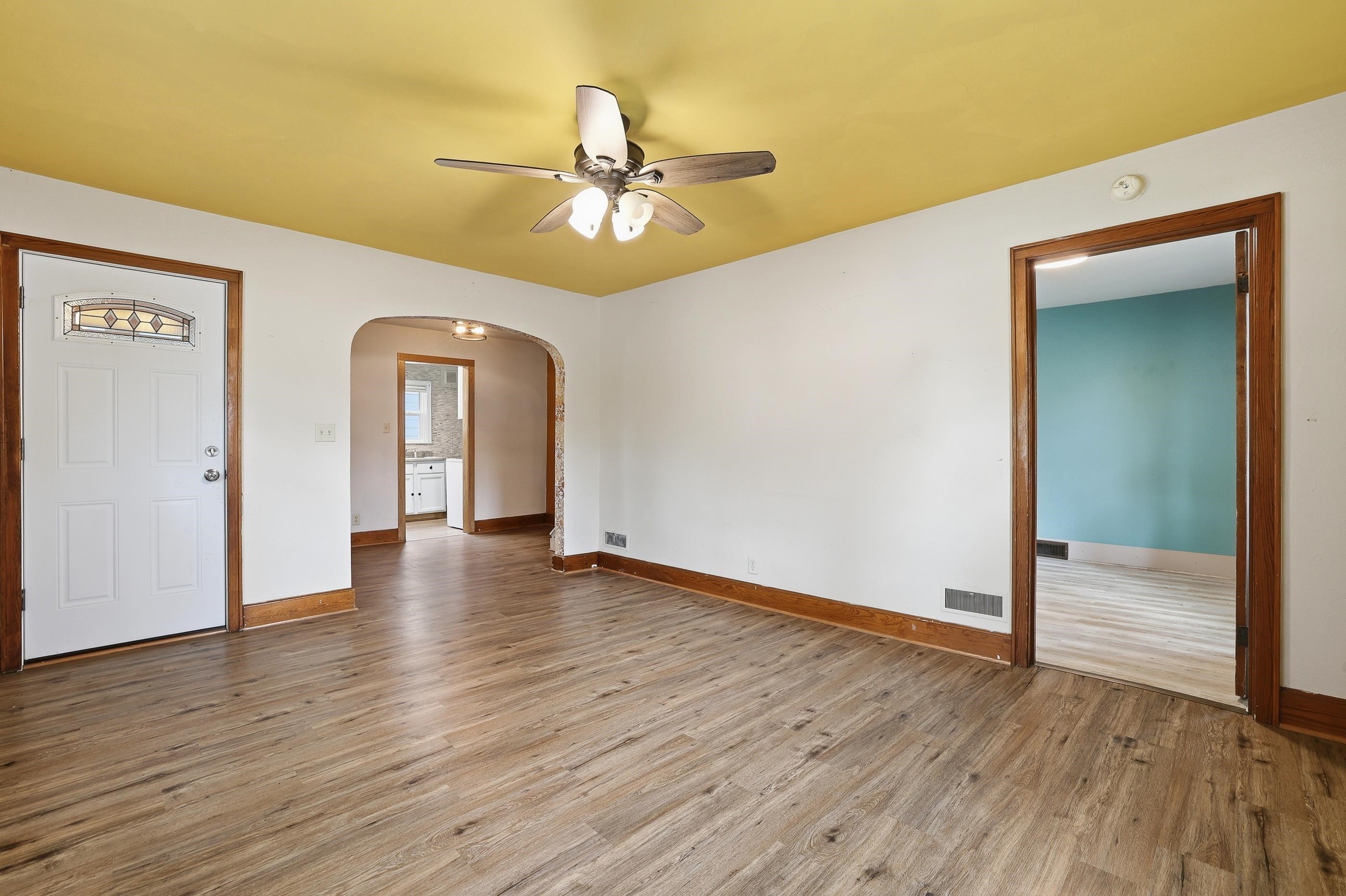 451 N 9TH AVENUE, Wisconsin Rapids, Wisconsin 54494, 3 Bedrooms Bedrooms, ,1 BathroomBathrooms,Residential,For Sale,451 N 9TH AVENUE,22602683