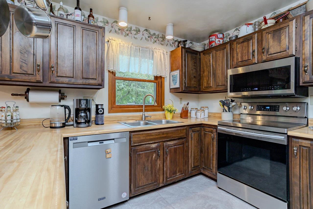 N6756 CARDINAL LANE, Wittenberg, Wisconsin 54499-8548, 3 Bedrooms Bedrooms, ,1 BathroomBathrooms,Residential,For Sale,N6756 CARDINAL LANE,22602688