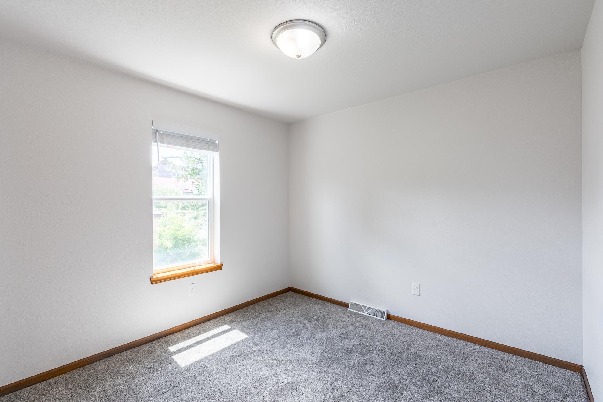 907 S 22ND AVENUE, Wausau, Wisconsin 54401, 3 Bedrooms Bedrooms, ,2 BathroomsBathrooms,Residential,For Sale,907 S 22ND AVENUE,22602691