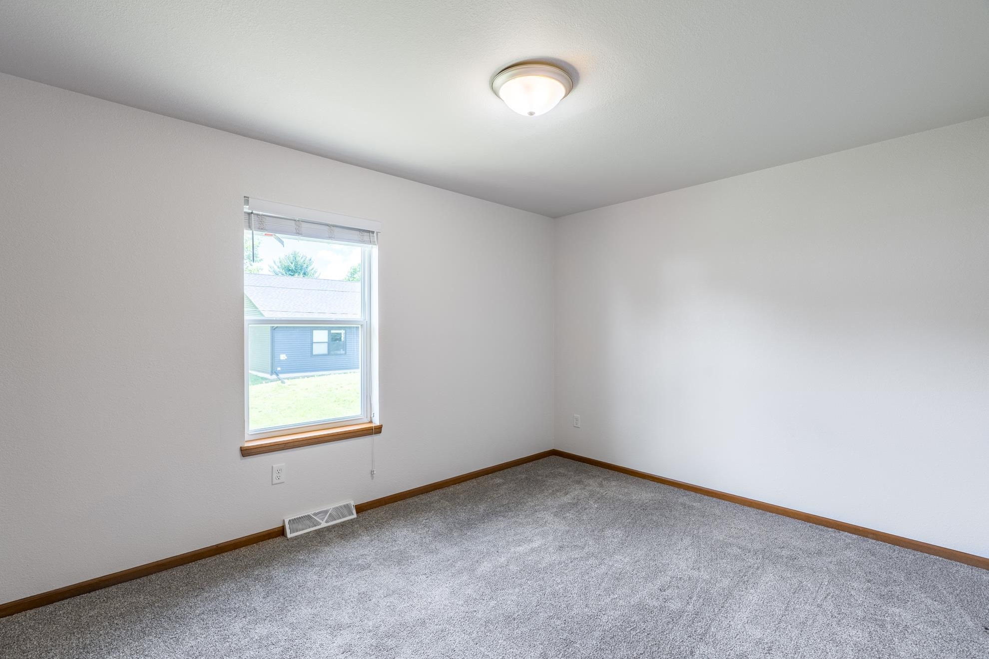 907 S 22ND AVENUE, Wausau, Wisconsin 54401, 3 Bedrooms Bedrooms, ,2 BathroomsBathrooms,Residential,For Sale,907 S 22ND AVENUE,22602691
