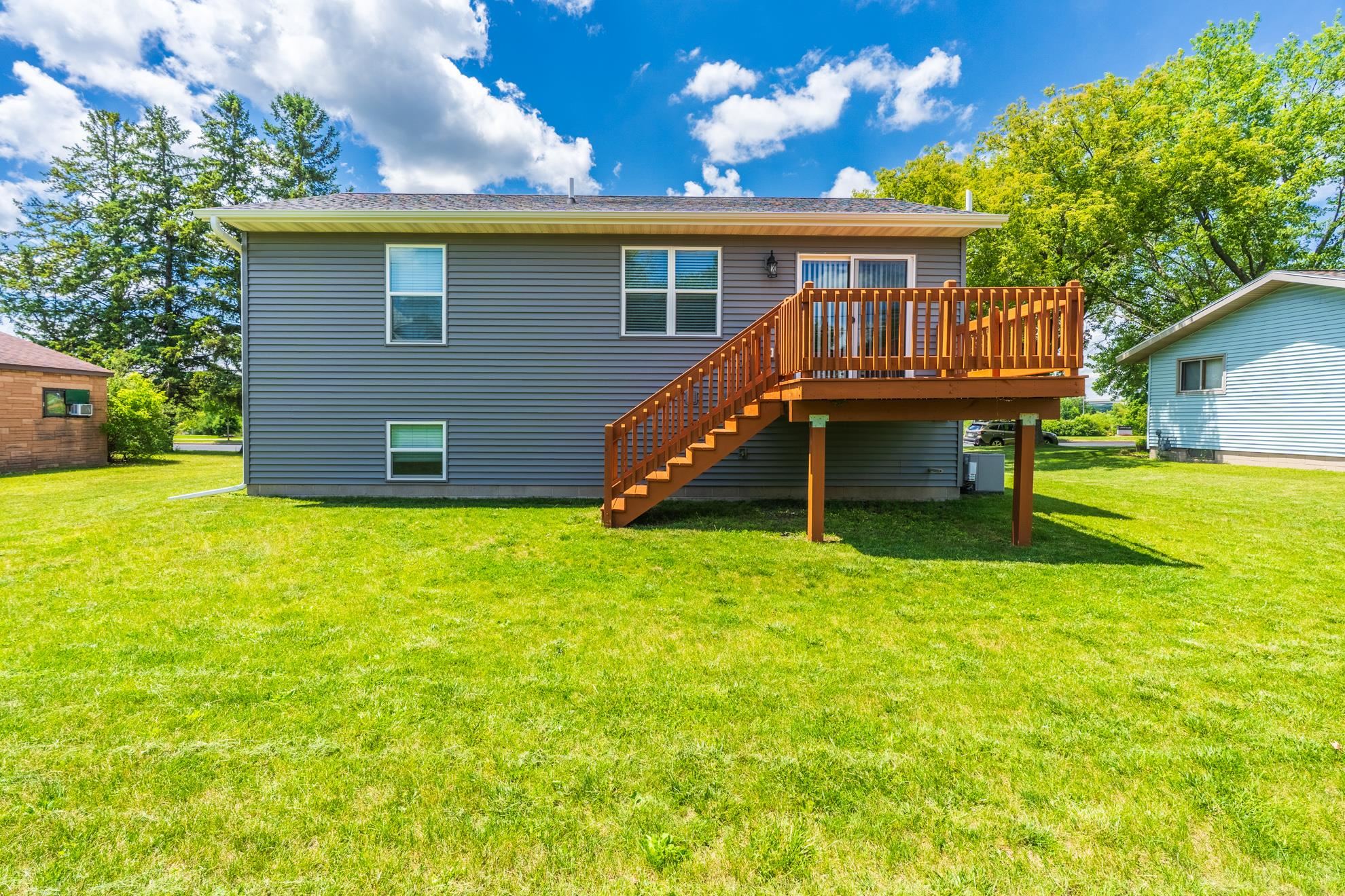 907 S 22ND AVENUE, Wausau, Wisconsin 54401, 3 Bedrooms Bedrooms, ,2 BathroomsBathrooms,Residential,For Sale,907 S 22ND AVENUE,22602691