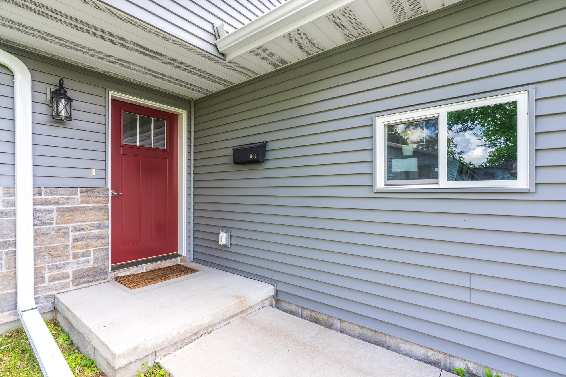 907 S 22ND AVENUE, Wausau, Wisconsin 54401, 3 Bedrooms Bedrooms, ,2 BathroomsBathrooms,Residential,For Sale,907 S 22ND AVENUE,22602691