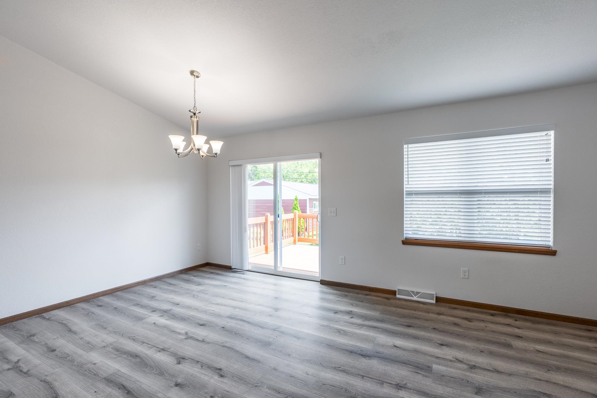 907 S 22ND AVENUE, Wausau, Wisconsin 54401, 3 Bedrooms Bedrooms, ,2 BathroomsBathrooms,Residential,For Sale,907 S 22ND AVENUE,22602691