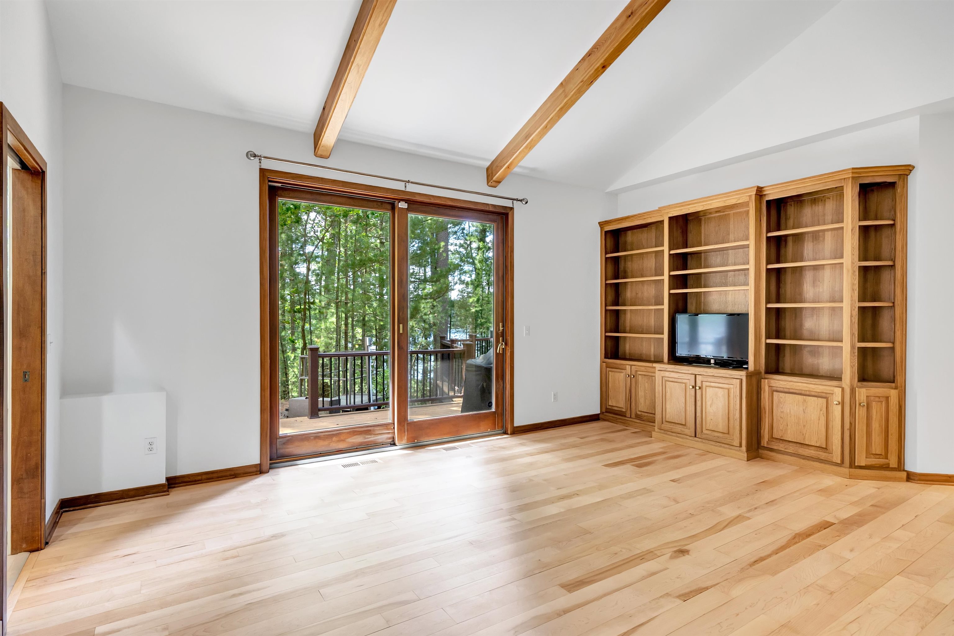 N2950 WHITE PINE LANE, Waupaca, Wisconsin 54981-9998, 6 Bedrooms Bedrooms, ,4 BathroomsBathrooms,Residential,For Sale,N2950 WHITE PINE LANE,22602765