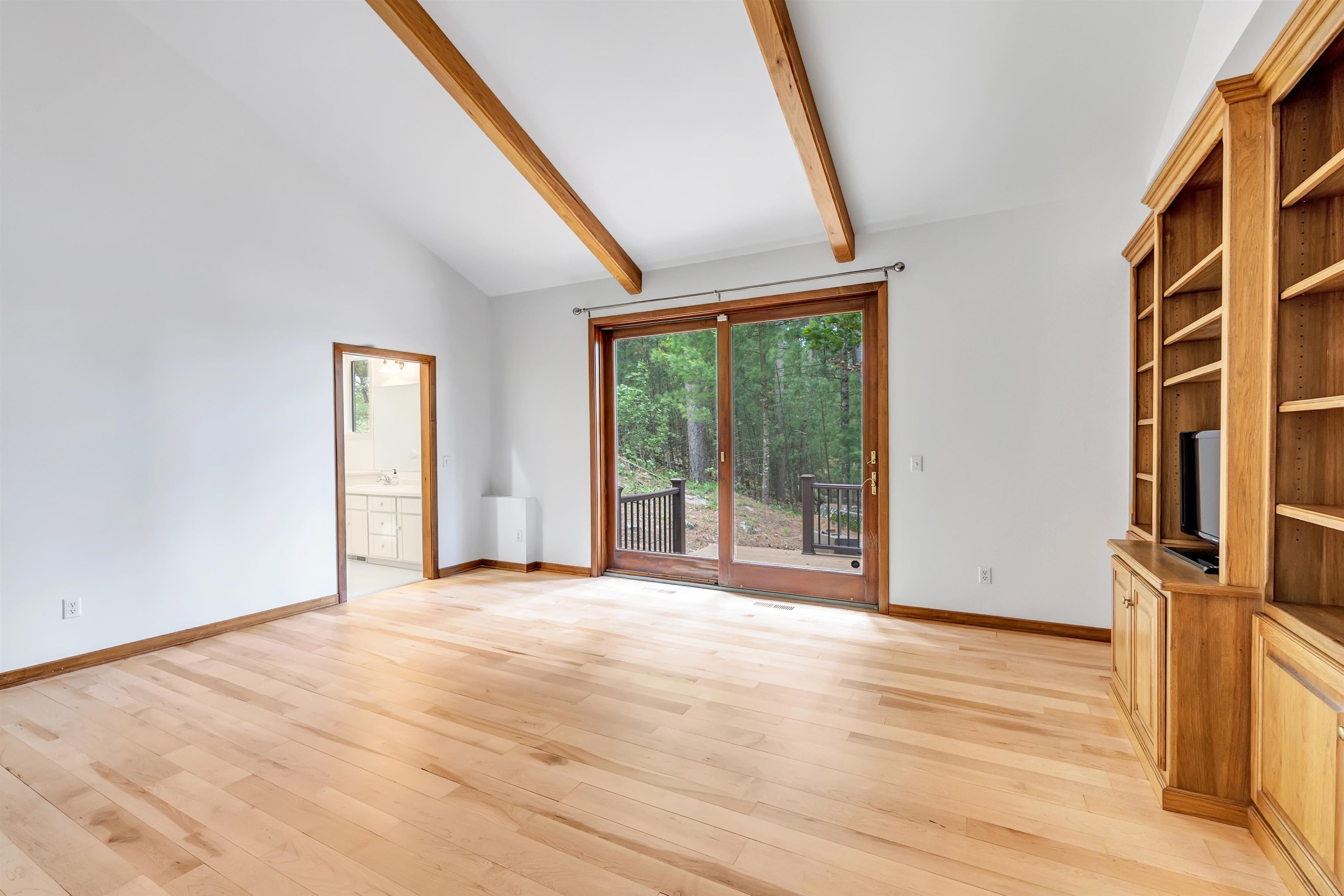 N2950 WHITE PINE LANE, Waupaca, Wisconsin 54981-9998, 6 Bedrooms Bedrooms, ,4 BathroomsBathrooms,Residential,For Sale,N2950 WHITE PINE LANE,22602765