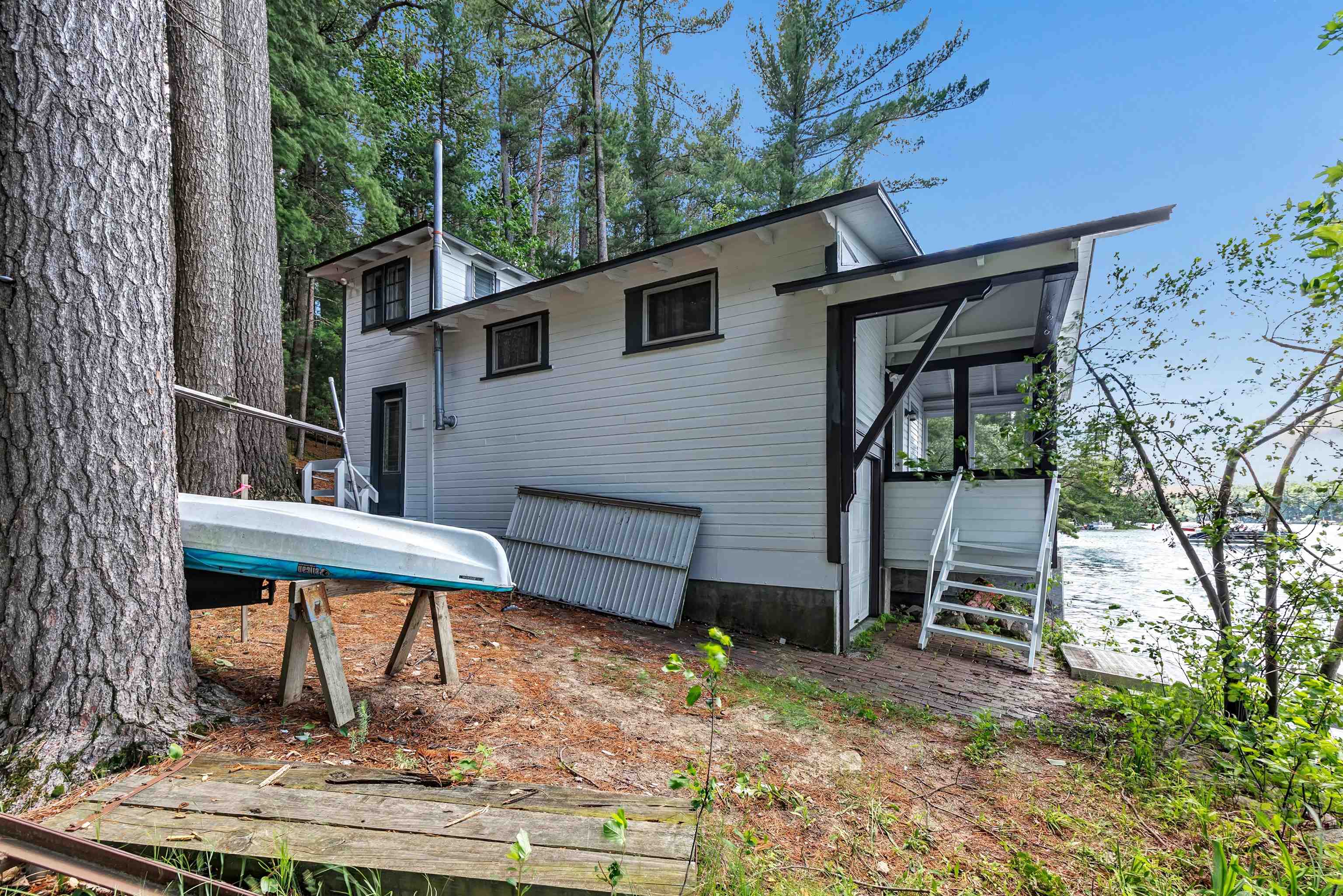 N2950 WHITE PINE LANE, Waupaca, Wisconsin 54981-9998, 6 Bedrooms Bedrooms, ,4 BathroomsBathrooms,Residential,For Sale,N2950 WHITE PINE LANE,22602765