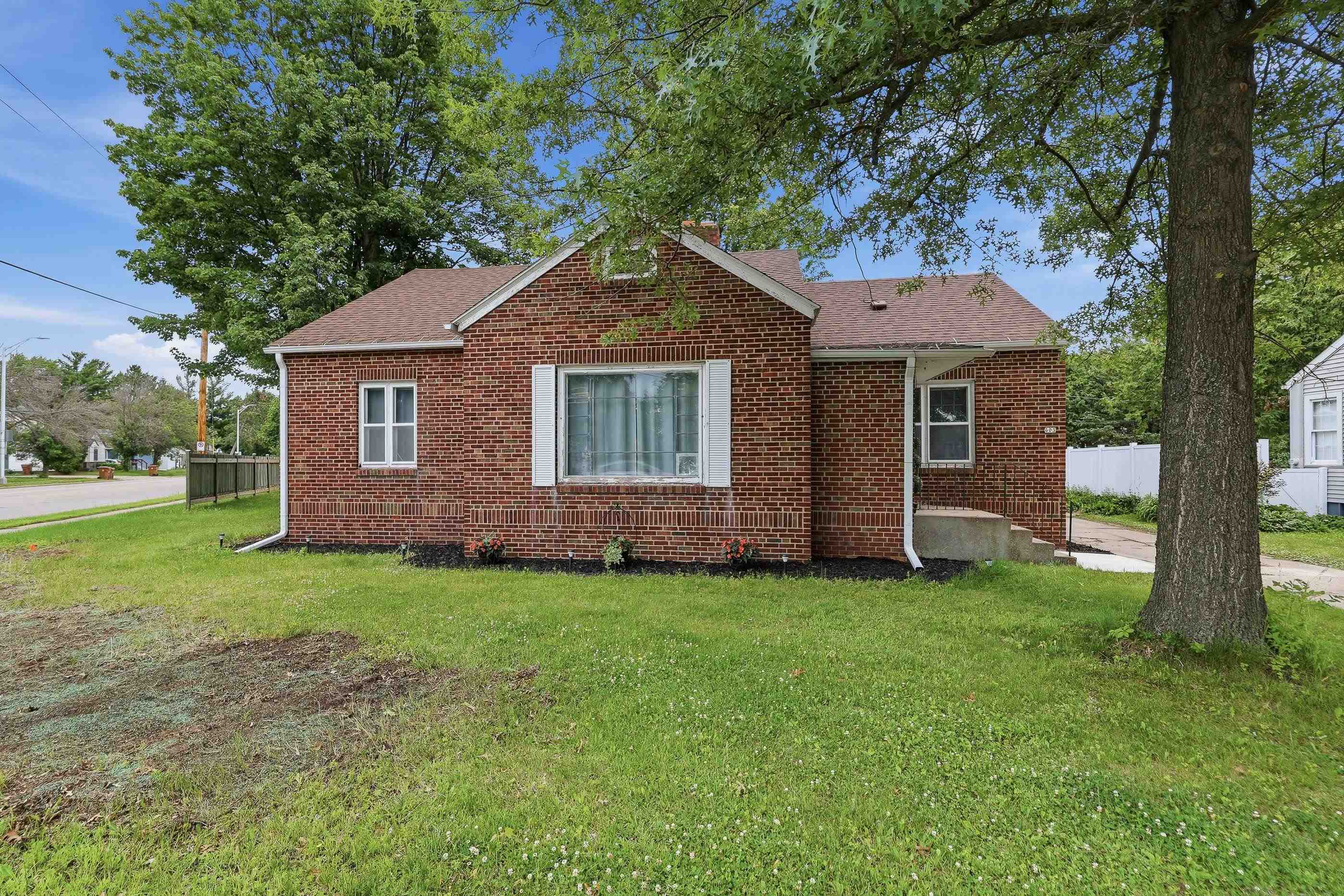 603 MICHIGAN AVENUE, Stevens Point, Wisconsin 54481, 4 Bedrooms Bedrooms, ,1 BathroomBathrooms,Residential,For Sale,603 MICHIGAN AVENUE,22602767