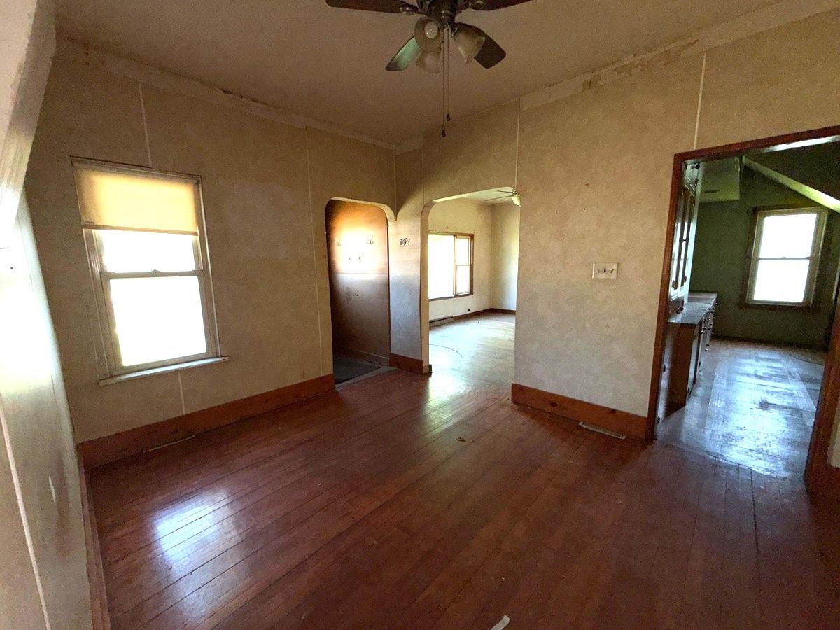 709 S ASH AVENUE, Marshfield, Wisconsin 54449, 3 Bedrooms Bedrooms, ,1 BathroomBathrooms,Residential,For Sale,709 S ASH AVENUE,22602771