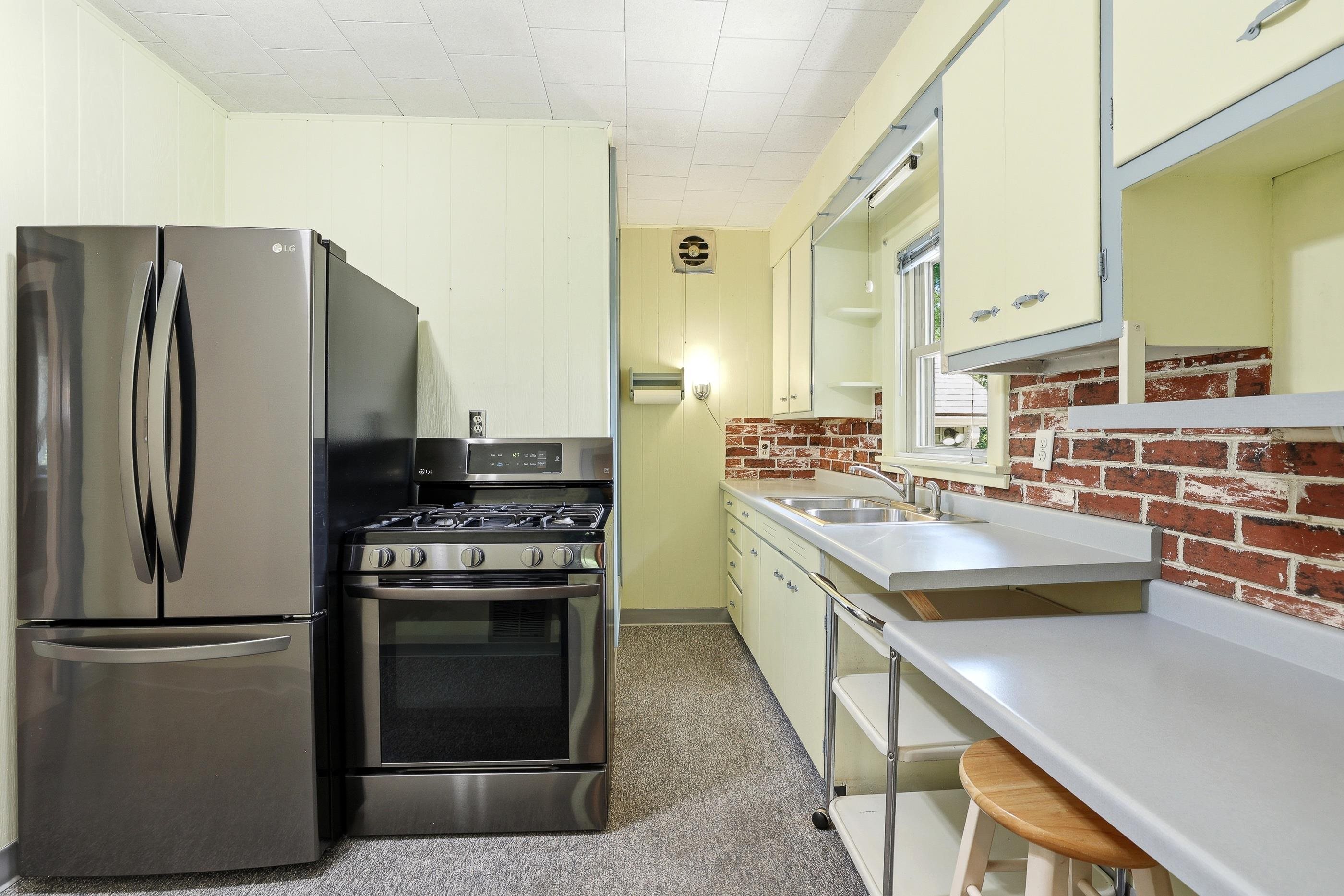 300 MC DILL AVENUE, Stevens Point, Wisconsin 54481, 2 Bedrooms Bedrooms, ,1 BathroomBathrooms,Residential,For Sale,300 MC DILL AVENUE,22602793
