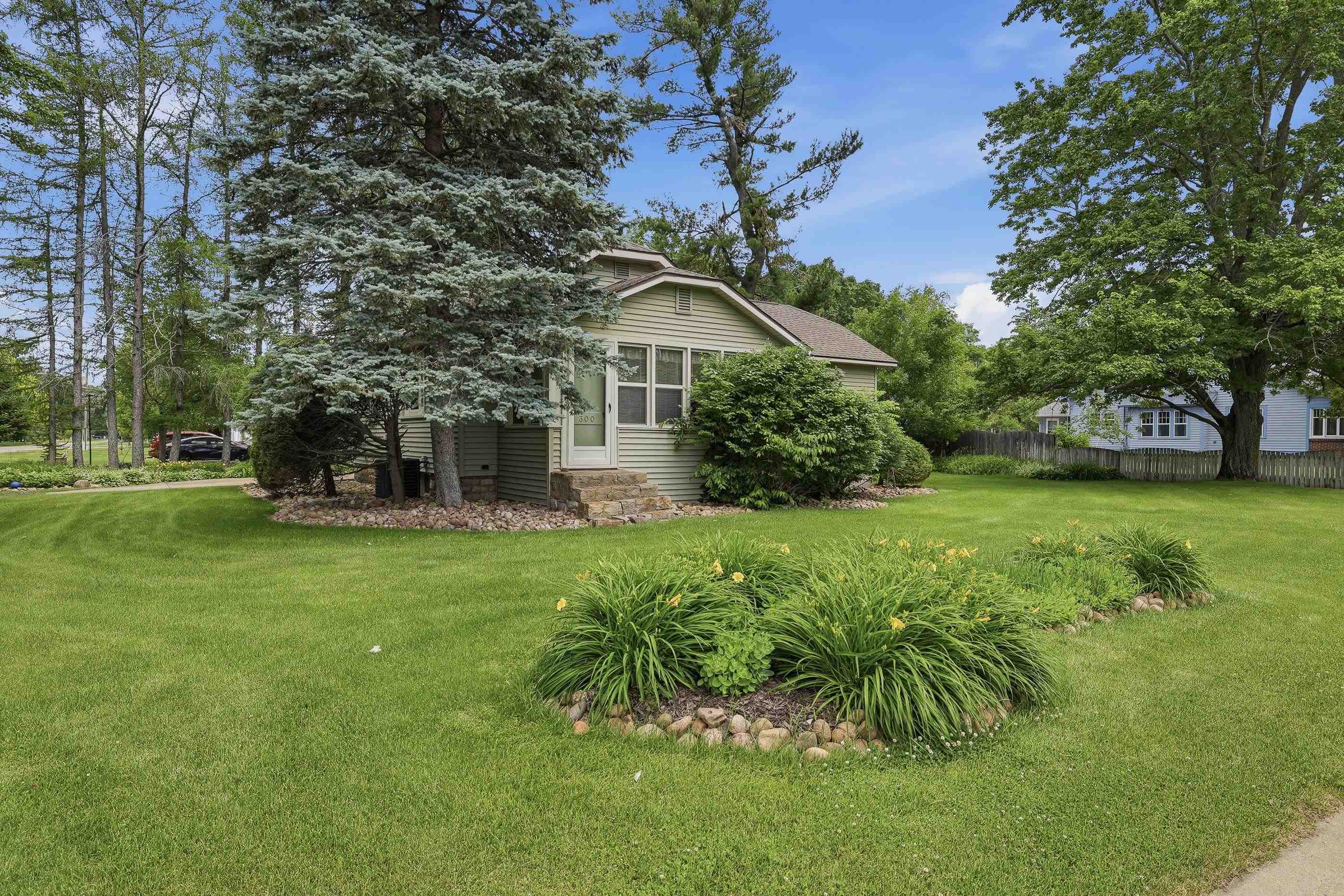 300 MC DILL AVENUE, Stevens Point, Wisconsin 54481, 2 Bedrooms Bedrooms, ,1 BathroomBathrooms,Residential,For Sale,300 MC DILL AVENUE,22602793