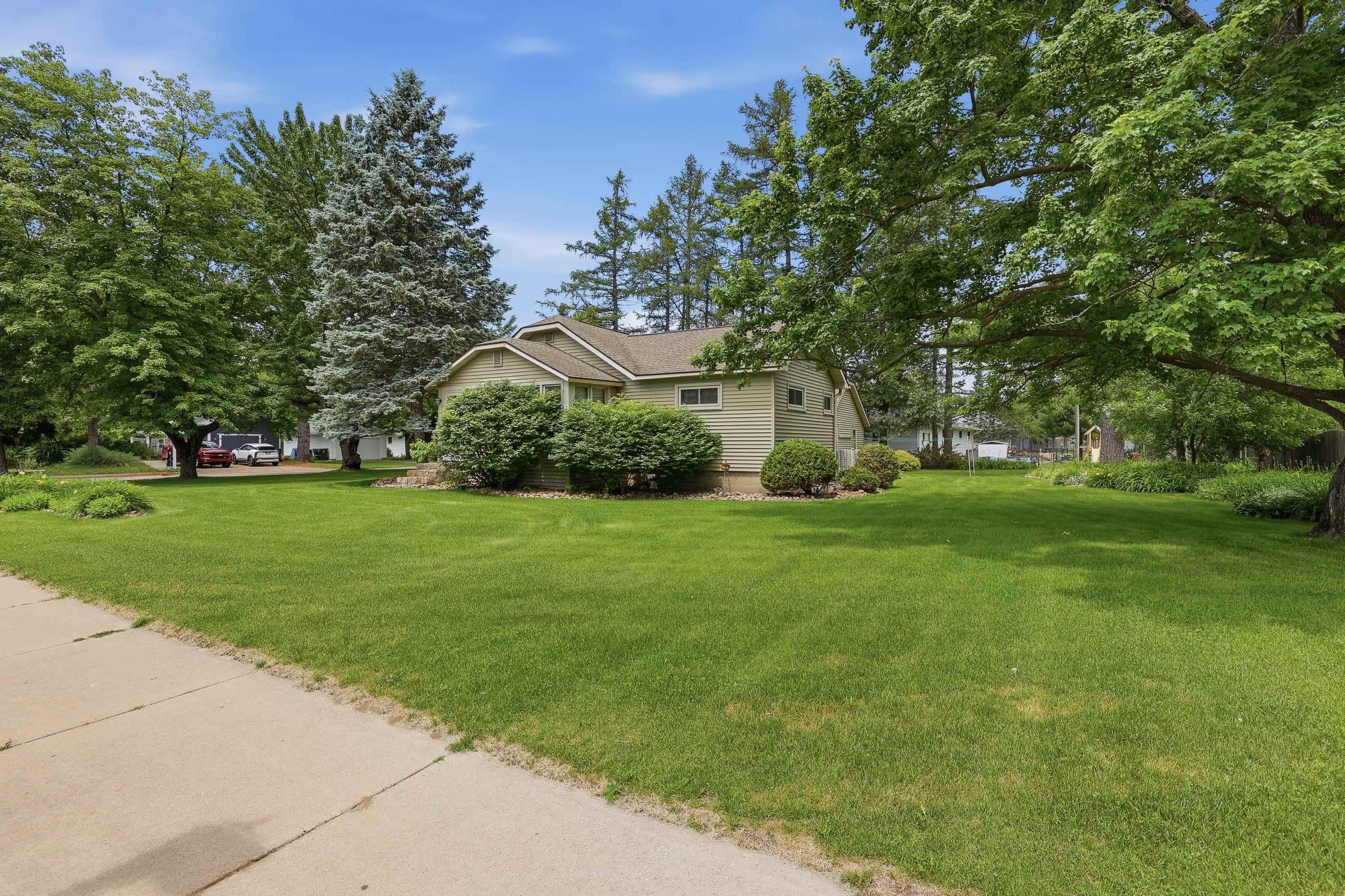 300 MC DILL AVENUE, Stevens Point, Wisconsin 54481, 2 Bedrooms Bedrooms, ,1 BathroomBathrooms,Residential,For Sale,300 MC DILL AVENUE,22602793