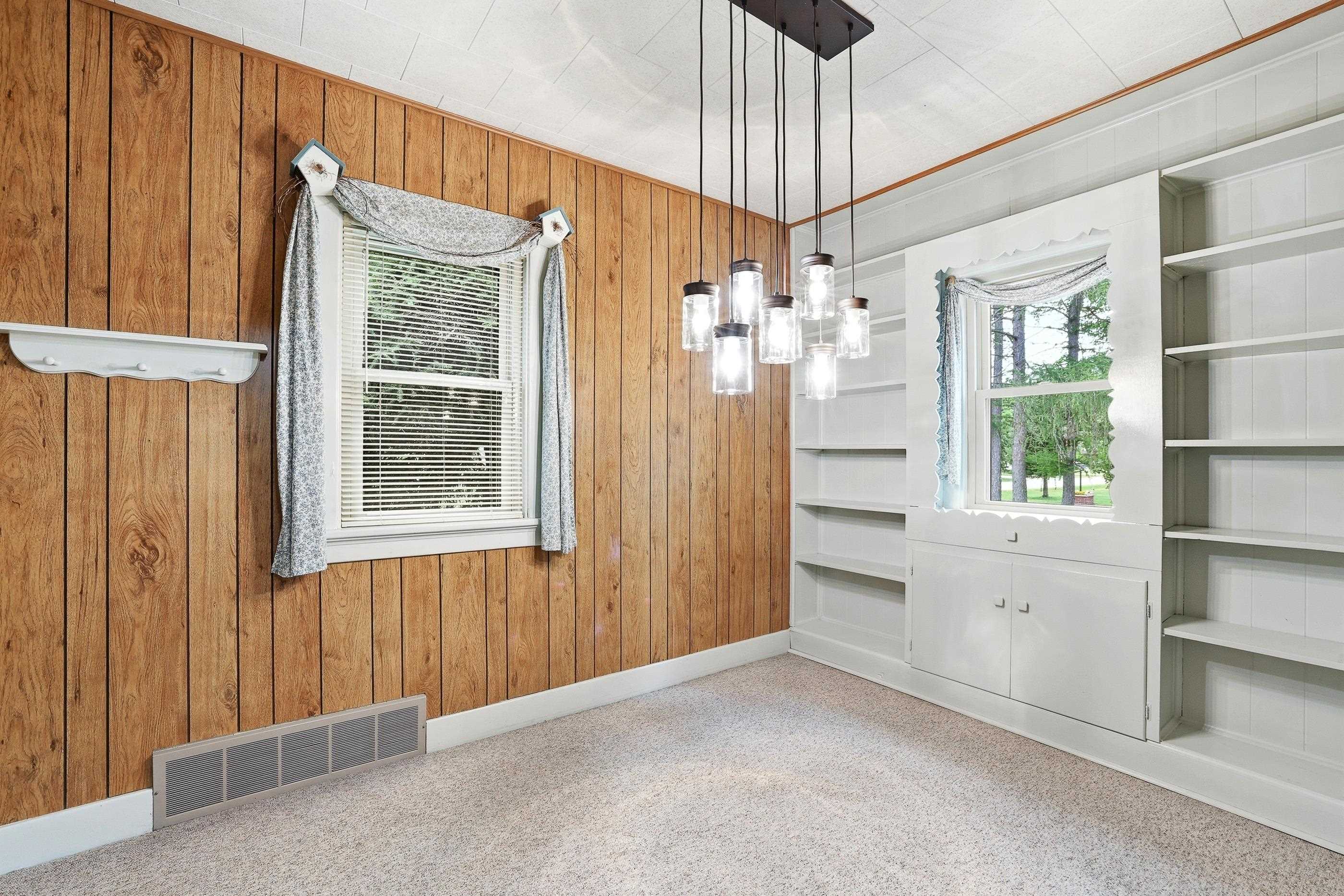 300 MC DILL AVENUE, Stevens Point, Wisconsin 54481, 2 Bedrooms Bedrooms, ,1 BathroomBathrooms,Residential,For Sale,300 MC DILL AVENUE,22602793