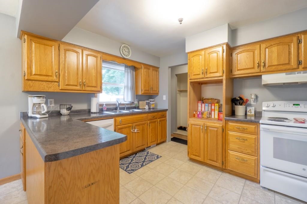1601 SHERIDAN ROAD, Wausau, Wisconsin 54401, 3 Bedrooms Bedrooms, ,1 BathroomBathrooms,Residential,For Sale,1601 SHERIDAN ROAD,22602800