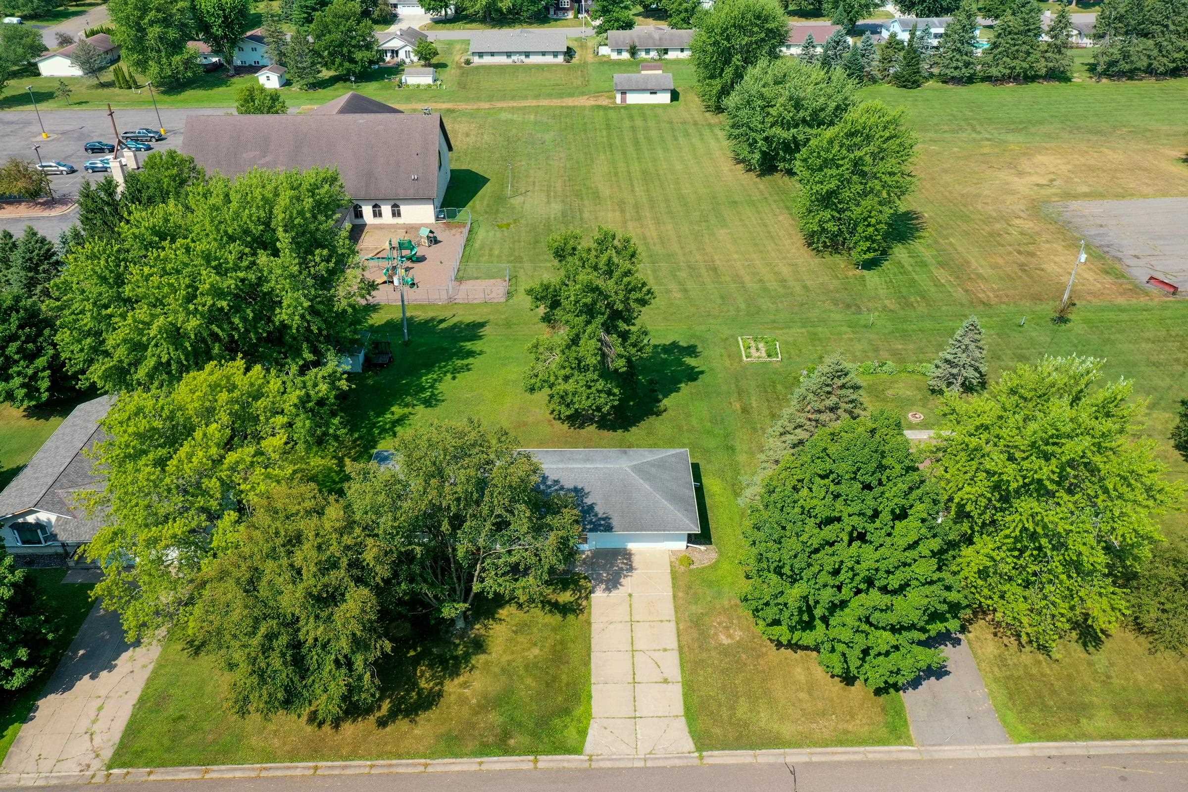 303 S 2ND LANE, Abbotsford, Wisconsin 54405, 3 Bedrooms Bedrooms, ,1 BathroomBathrooms,Residential,For Sale,303 S 2ND LANE,22602804