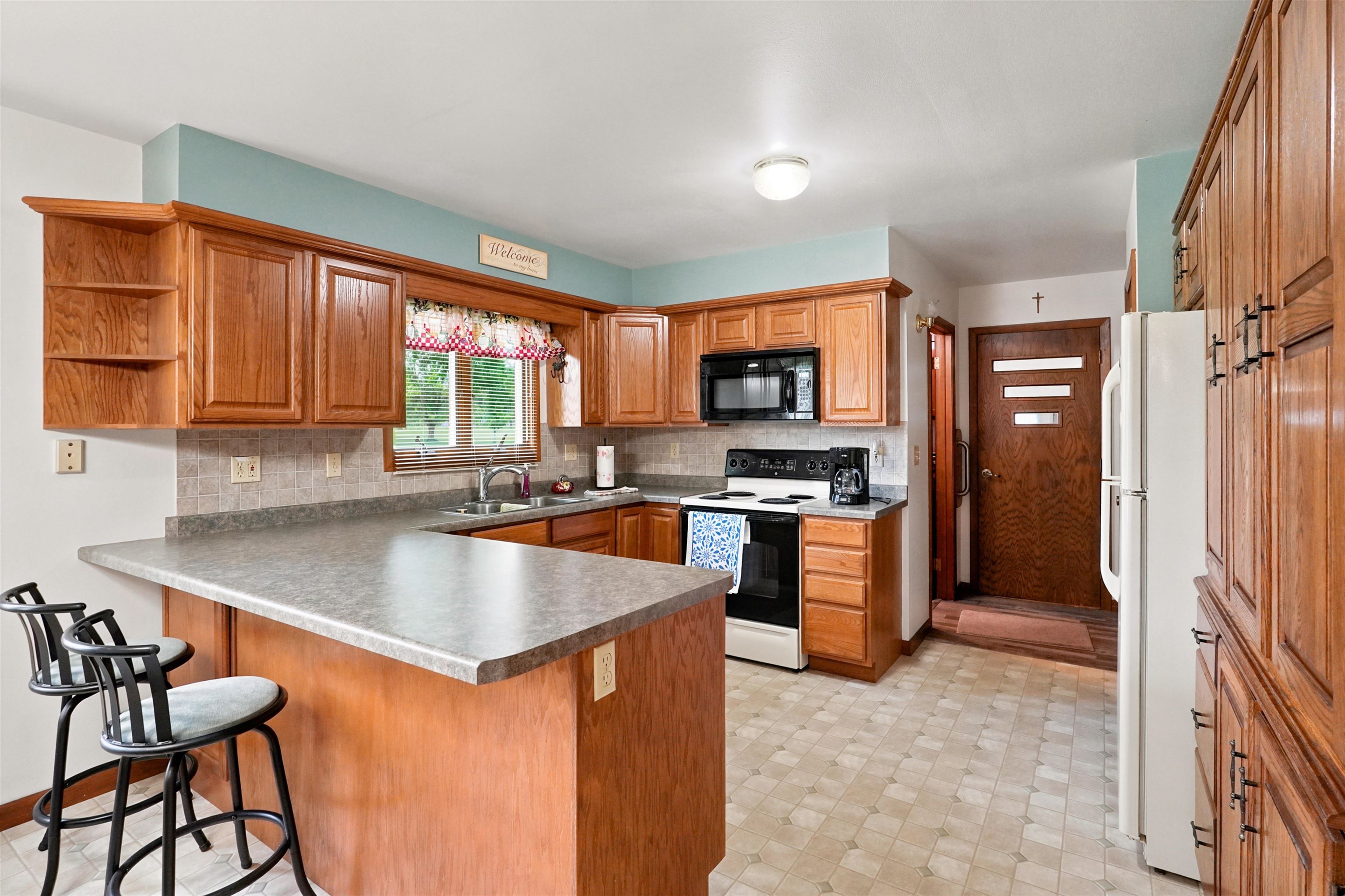 303 S 2ND LANE, Abbotsford, Wisconsin 54405, 3 Bedrooms Bedrooms, ,1 BathroomBathrooms,Residential,For Sale,303 S 2ND LANE,22602804