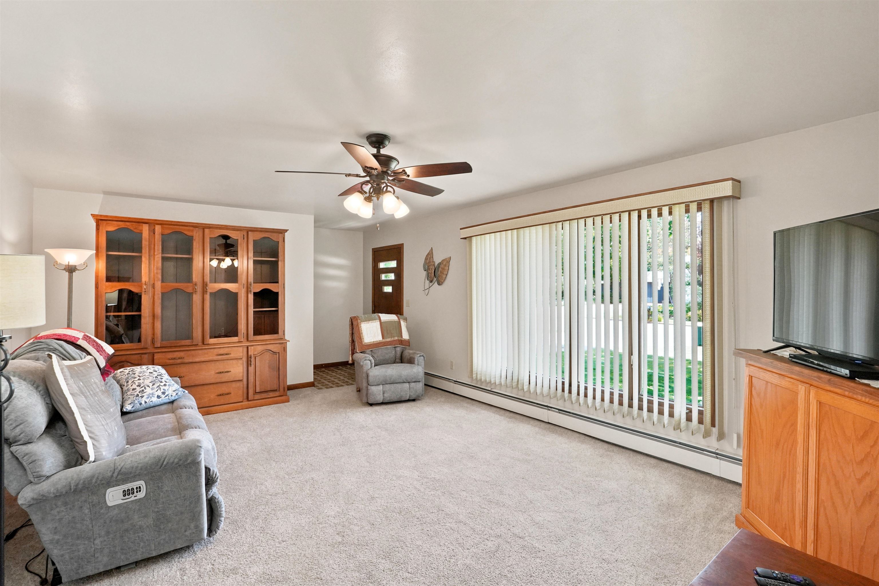 303 S 2ND LANE, Abbotsford, Wisconsin 54405, 3 Bedrooms Bedrooms, ,1 BathroomBathrooms,Residential,For Sale,303 S 2ND LANE,22602804
